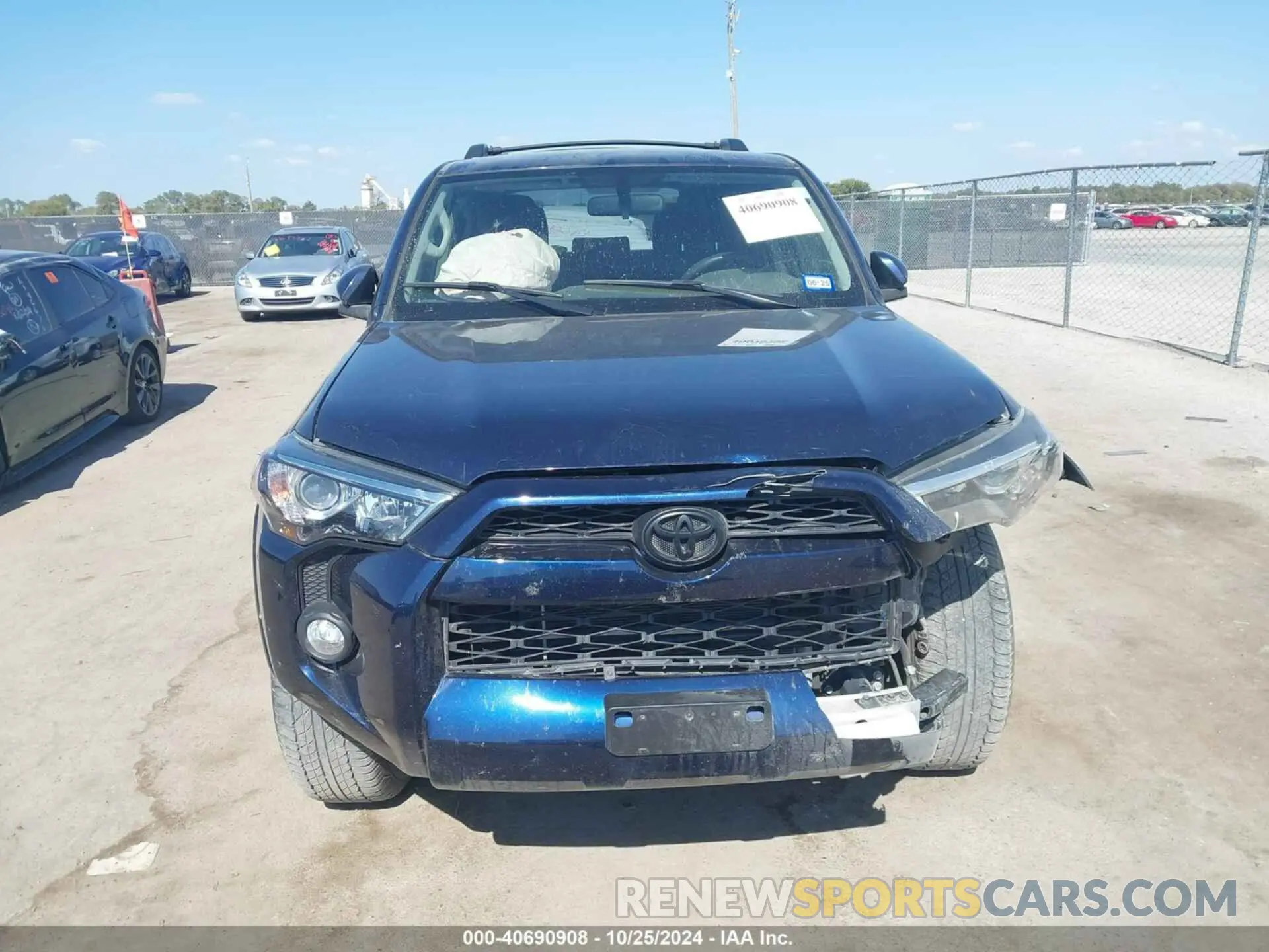 11 Photograph of a damaged car JTEBU5JR8K5732367 TOYOTA 4RUNNER 2019