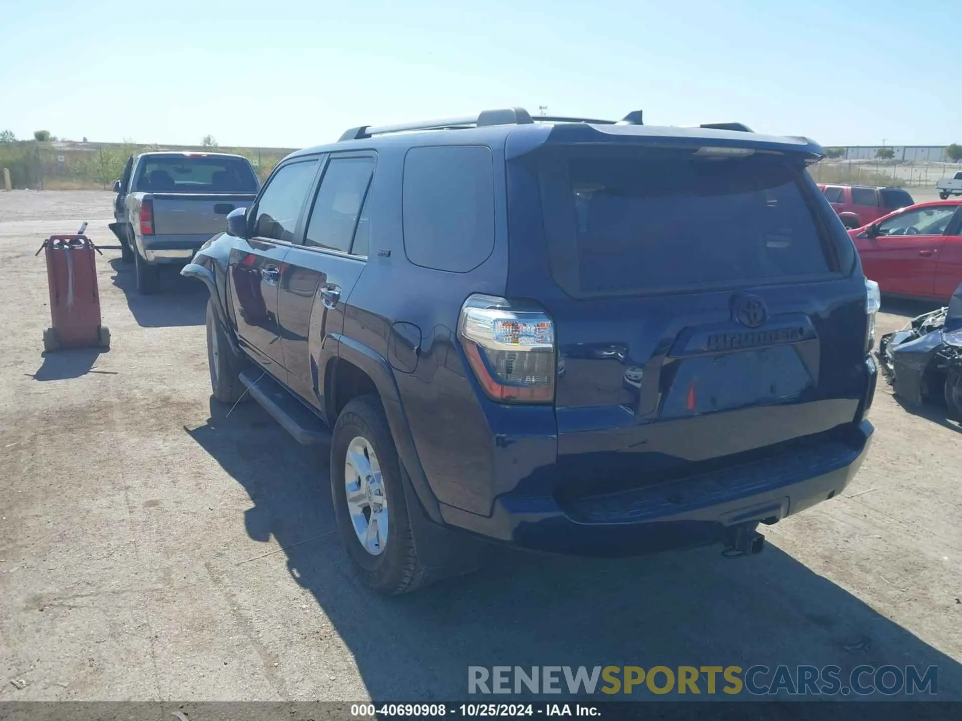 3 Photograph of a damaged car JTEBU5JR8K5732367 TOYOTA 4RUNNER 2019