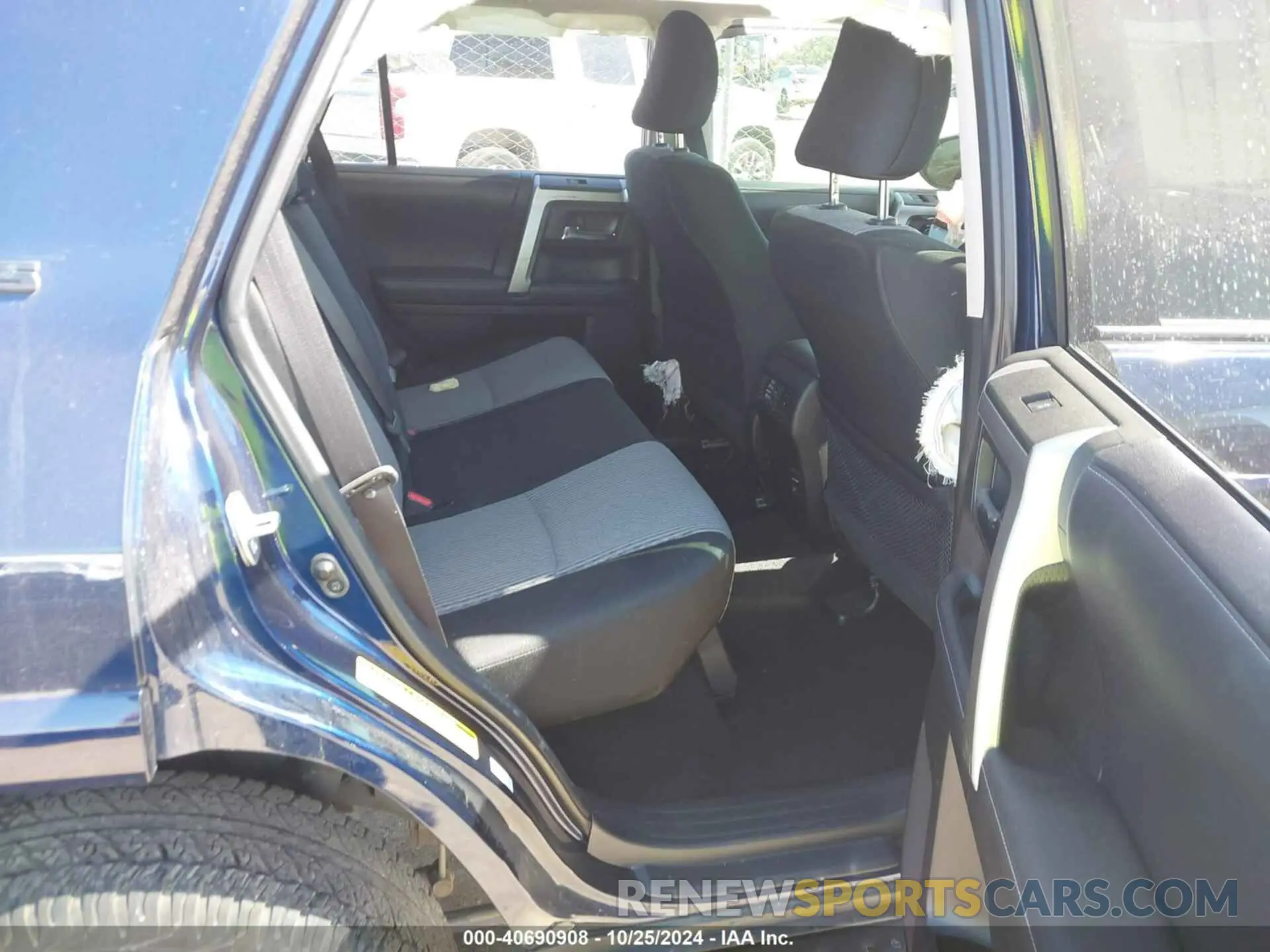 8 Photograph of a damaged car JTEBU5JR8K5732367 TOYOTA 4RUNNER 2019