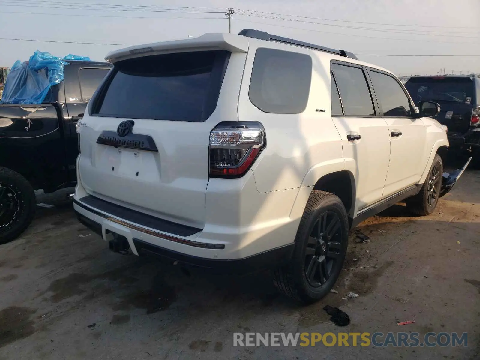 4 Photograph of a damaged car JTEBU5JR9K5632214 TOYOTA 4RUNNER 2019