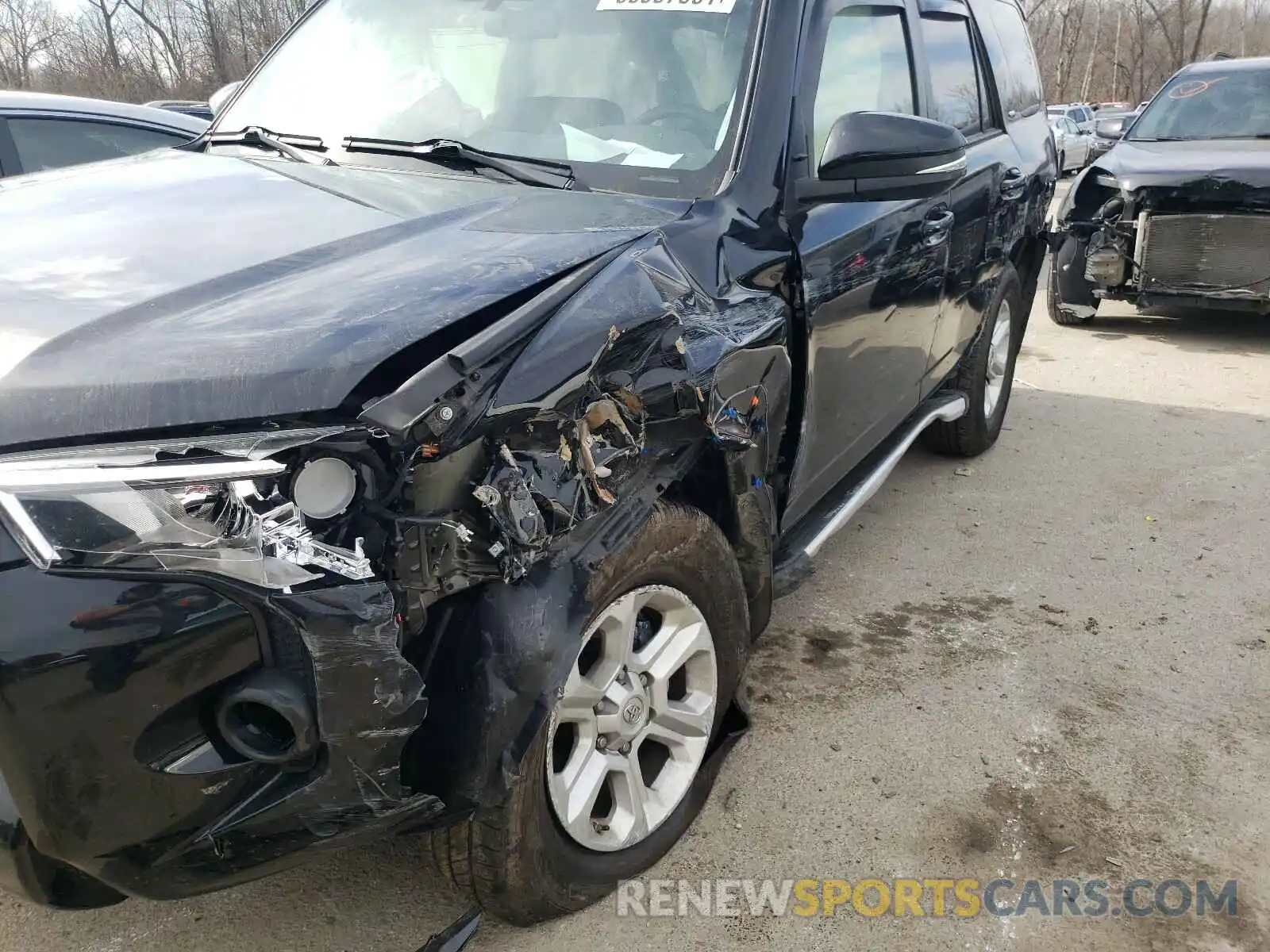 9 Photograph of a damaged car JTEBU5JR9K5636506 TOYOTA 4RUNNER 2019