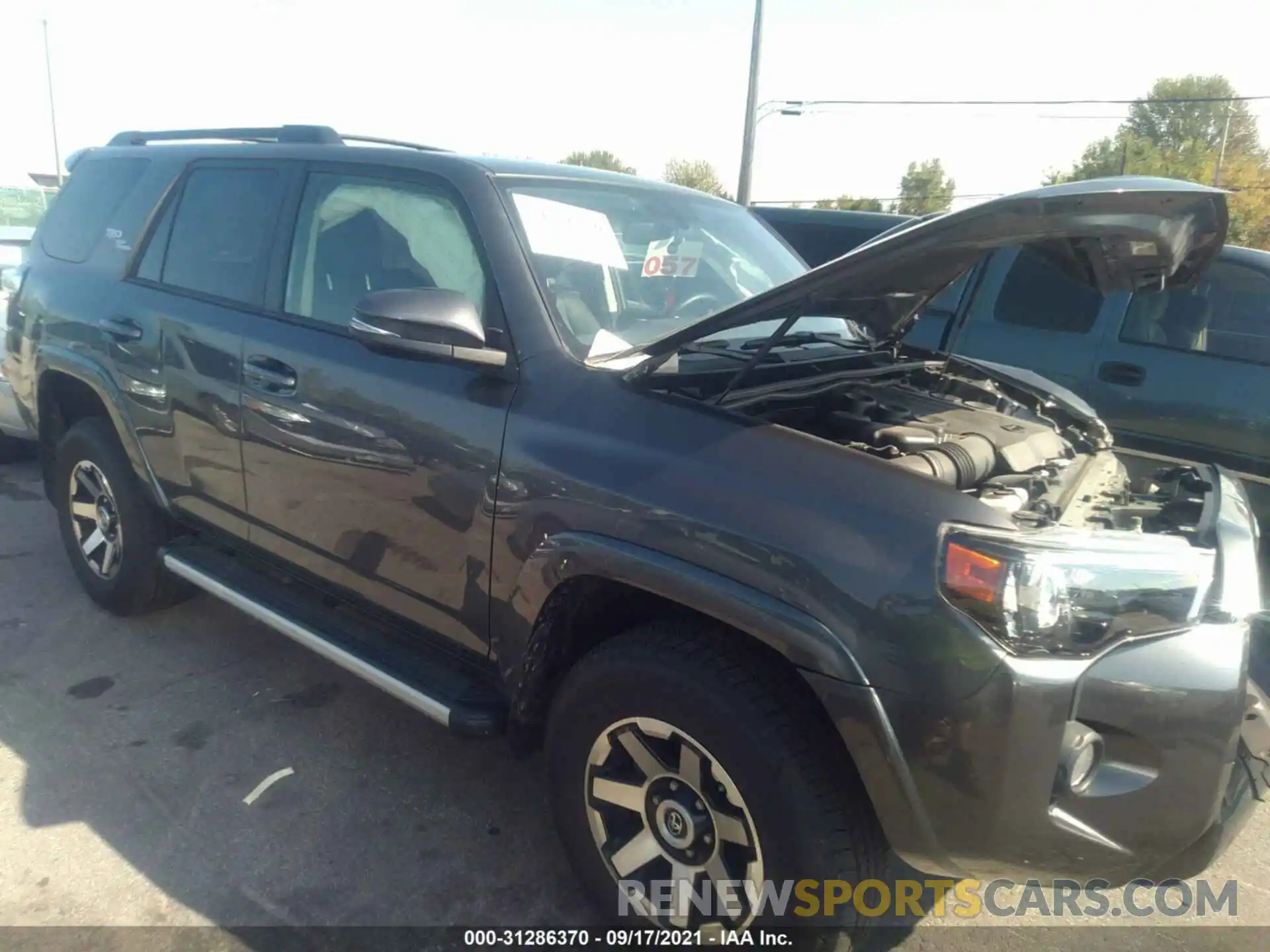 1 Photograph of a damaged car JTEBU5JR9K5645576 TOYOTA 4RUNNER 2019