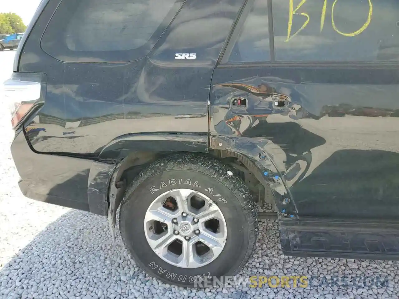 9 Photograph of a damaged car JTEBU5JR9K5656433 TOYOTA 4RUNNER 2019