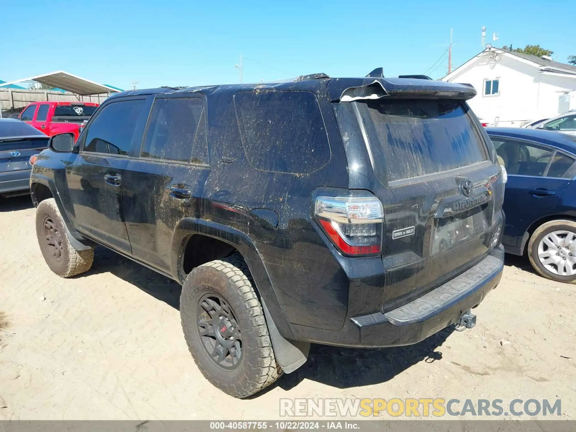 3 Photograph of a damaged car JTEBU5JR9K5660269 TOYOTA 4RUNNER 2019
