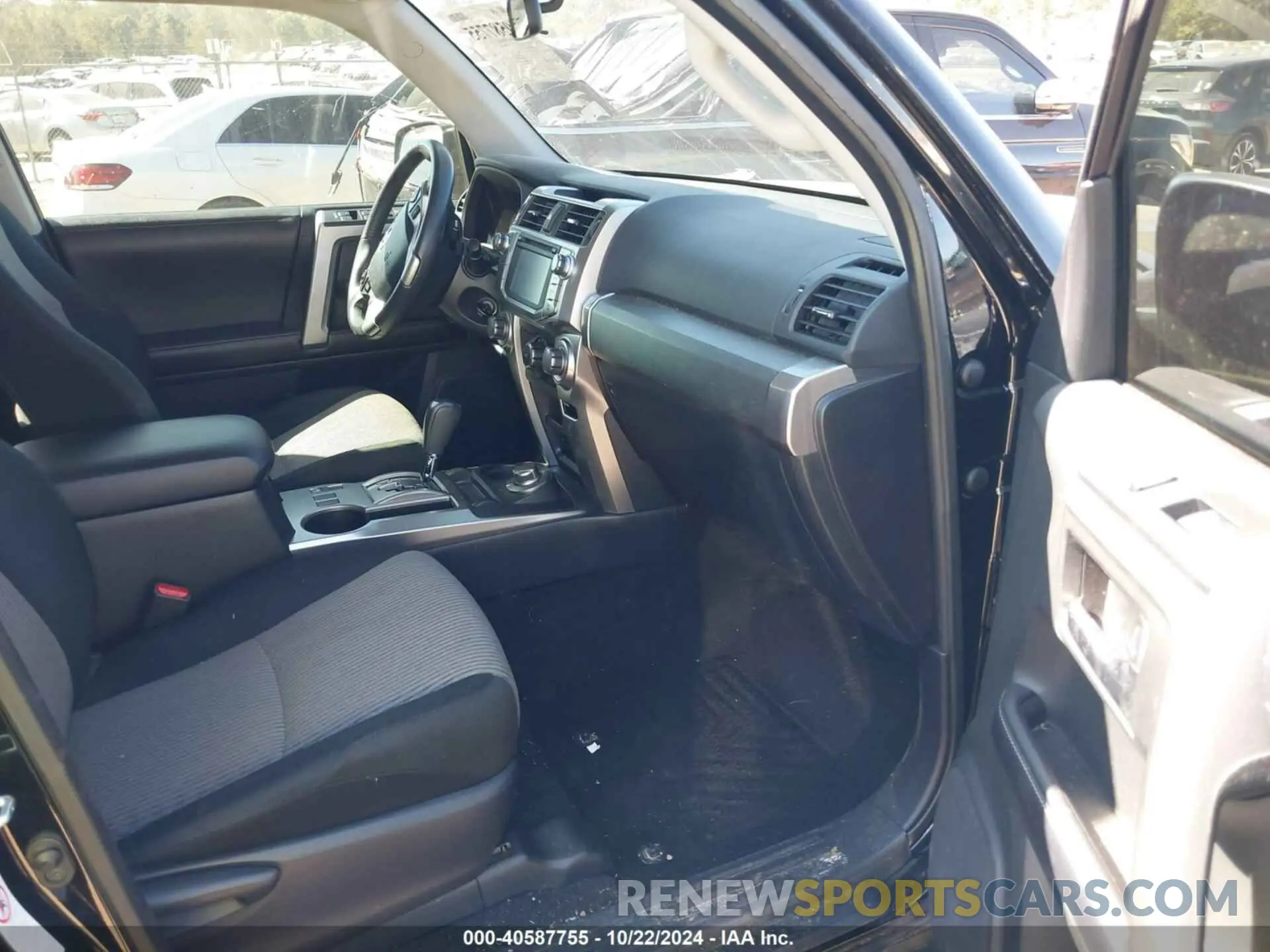 5 Photograph of a damaged car JTEBU5JR9K5660269 TOYOTA 4RUNNER 2019