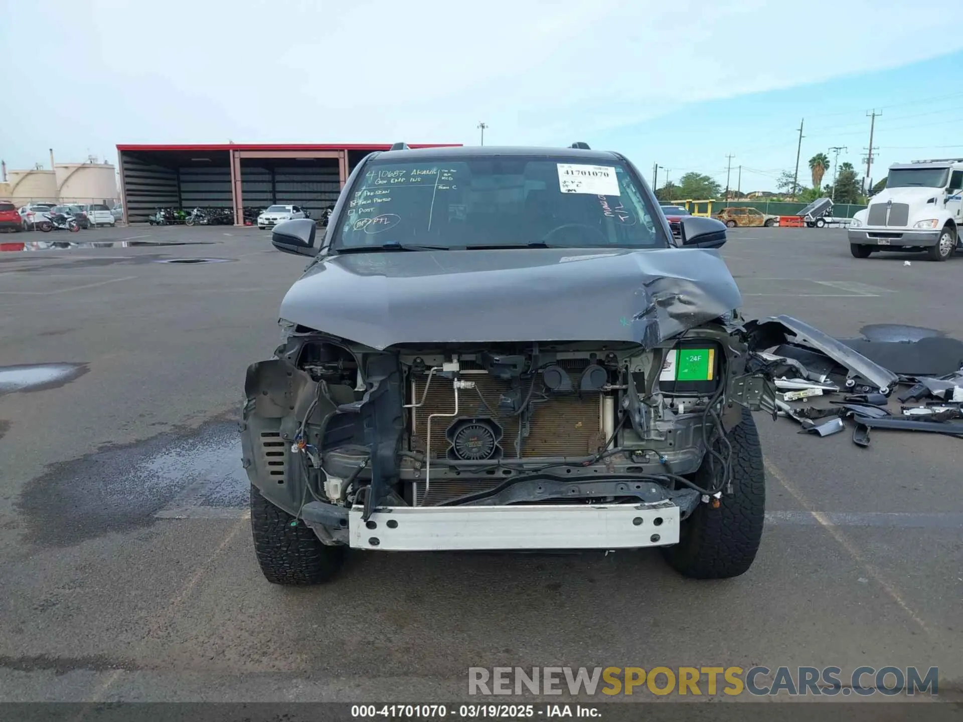 12 Photograph of a damaged car JTEBU5JR9K5660286 TOYOTA 4RUNNER 2019