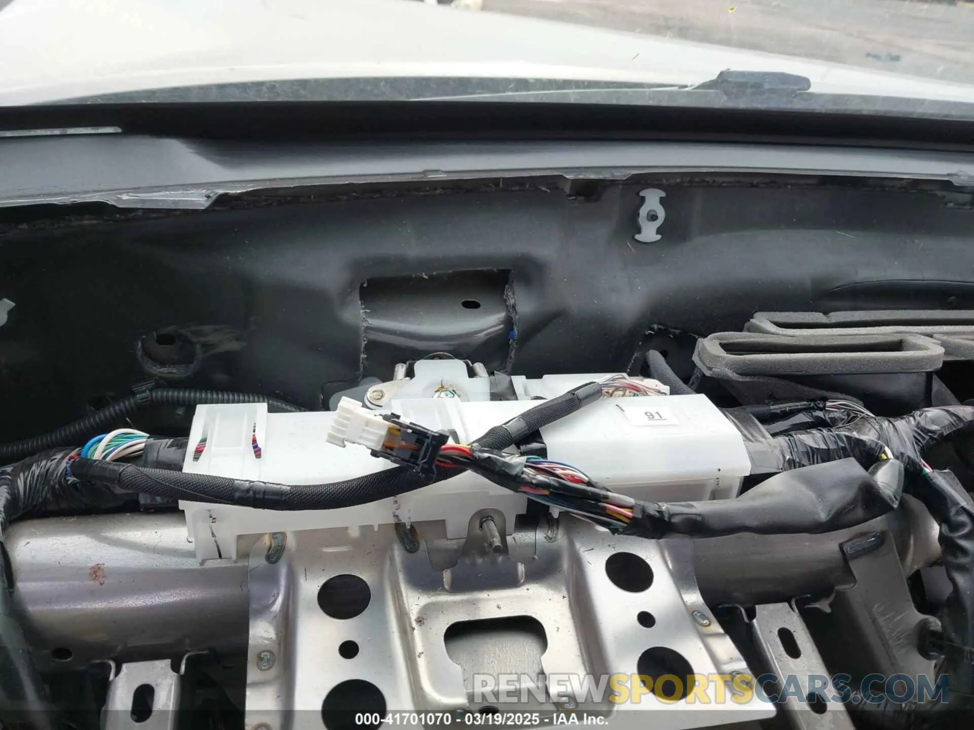 15 Photograph of a damaged car JTEBU5JR9K5660286 TOYOTA 4RUNNER 2019