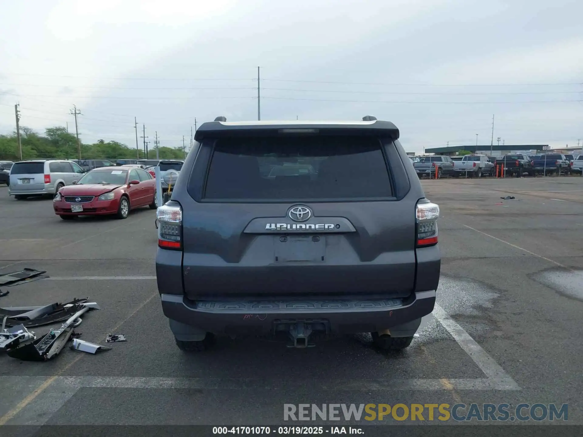 16 Photograph of a damaged car JTEBU5JR9K5660286 TOYOTA 4RUNNER 2019