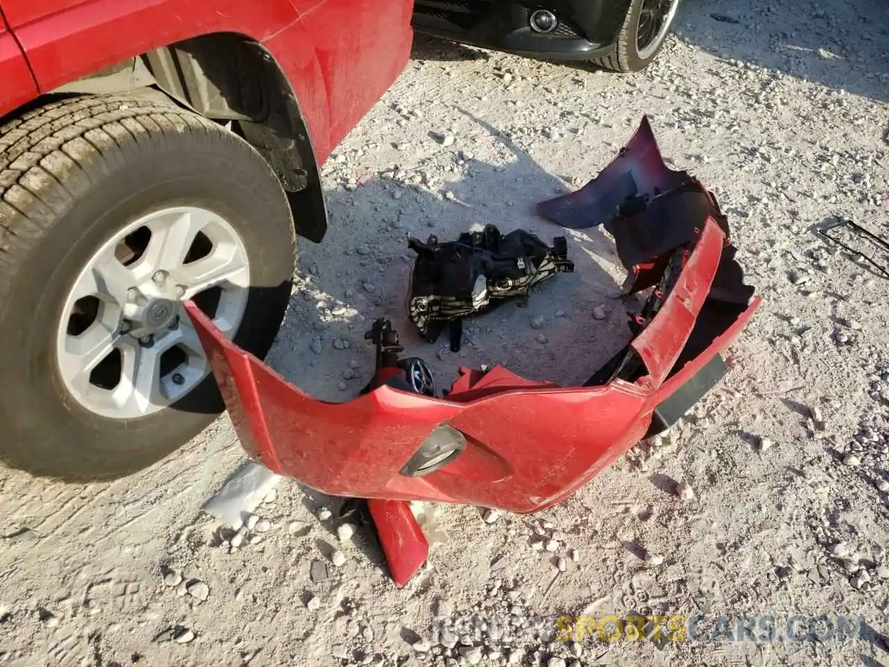 9 Photograph of a damaged car JTEBU5JR9K5667223 TOYOTA 4RUNNER 2019