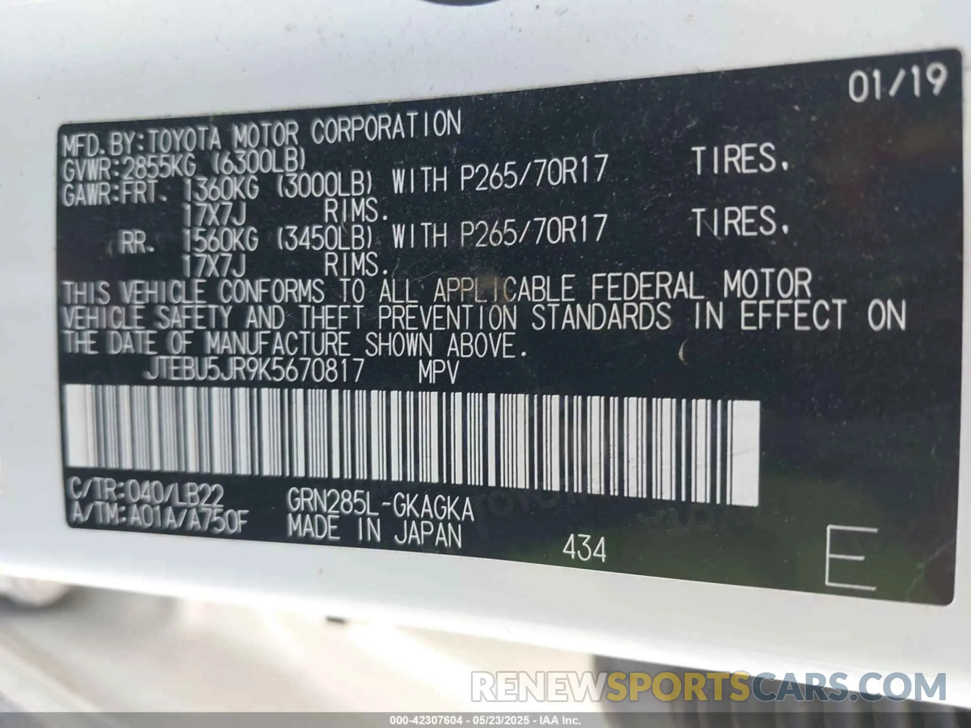 9 Photograph of a damaged car JTEBU5JR9K5670817 TOYOTA 4RUNNER 2019