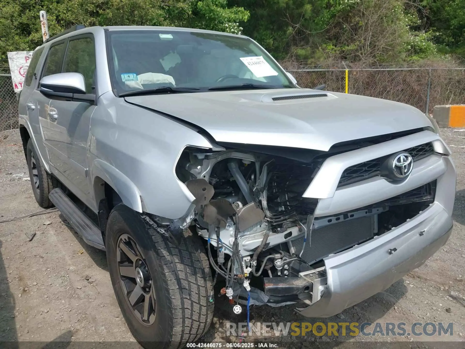 1 Photograph of a damaged car JTEBU5JR9K5677640 TOYOTA 4RUNNER 2019
