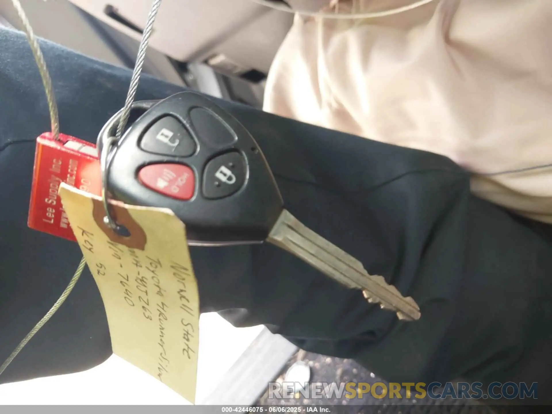 11 Photograph of a damaged car JTEBU5JR9K5677640 TOYOTA 4RUNNER 2019