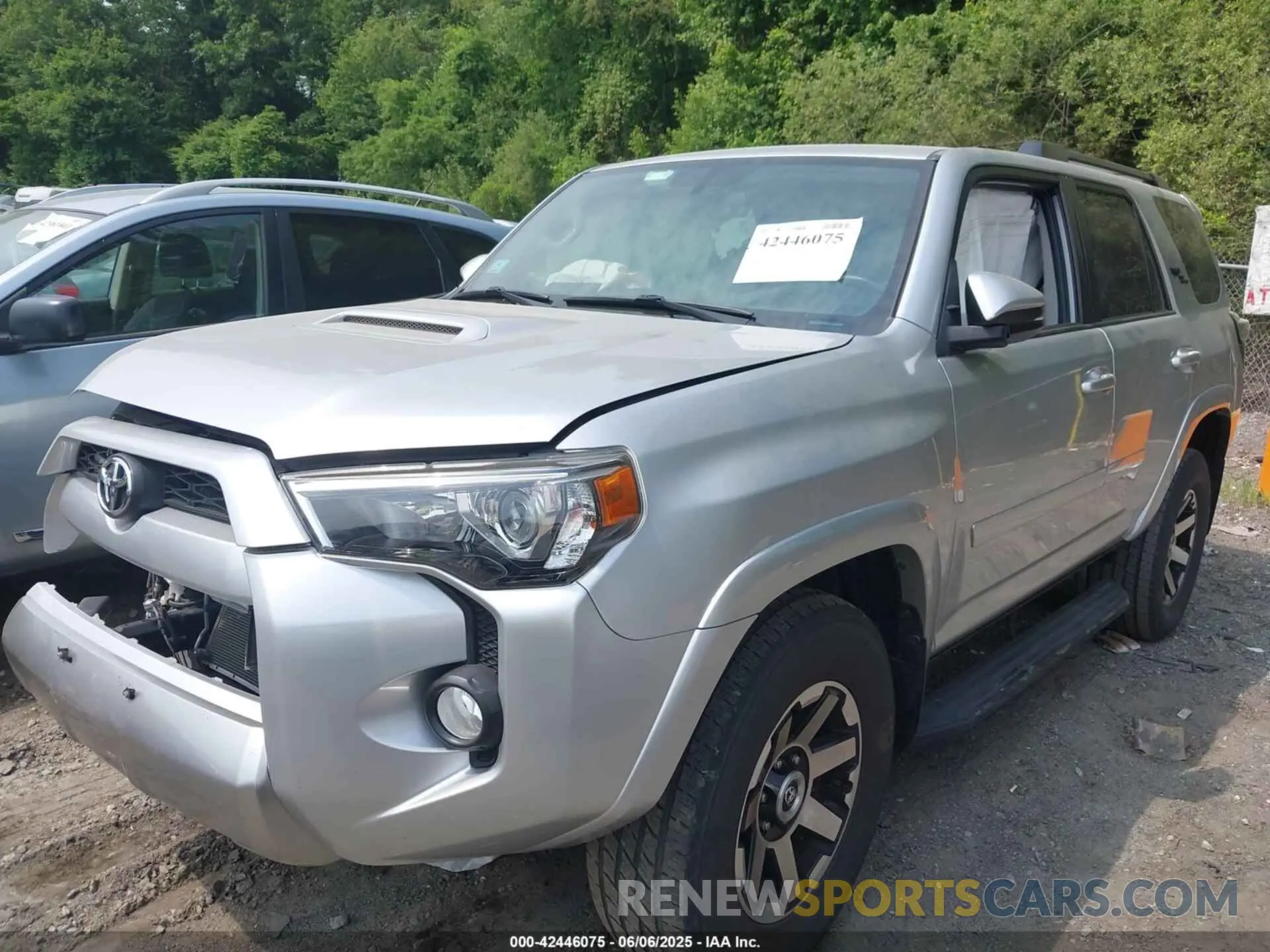 2 Photograph of a damaged car JTEBU5JR9K5677640 TOYOTA 4RUNNER 2019