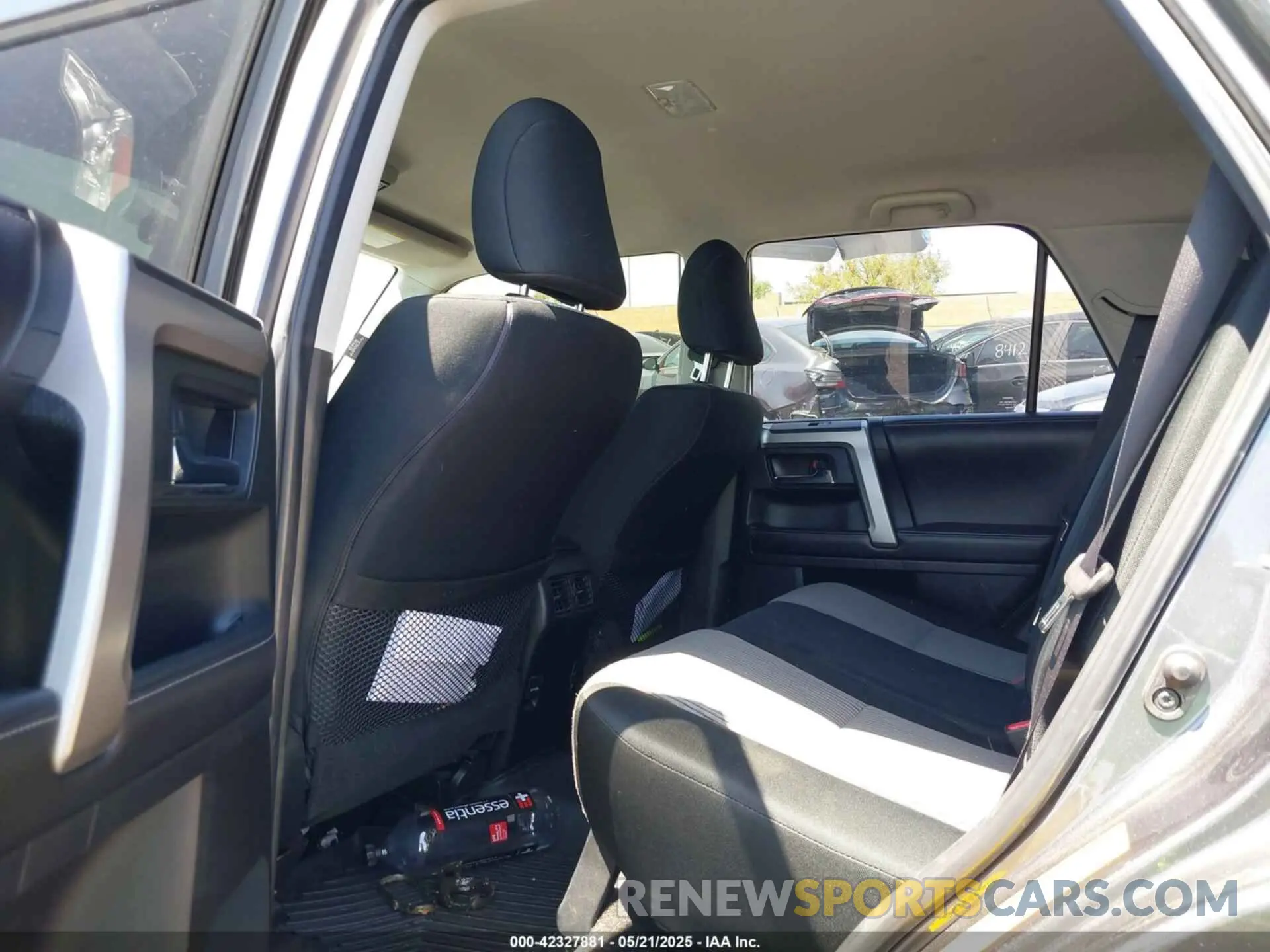 8 Photograph of a damaged car JTEBU5JR9K5685088 TOYOTA 4RUNNER 2019