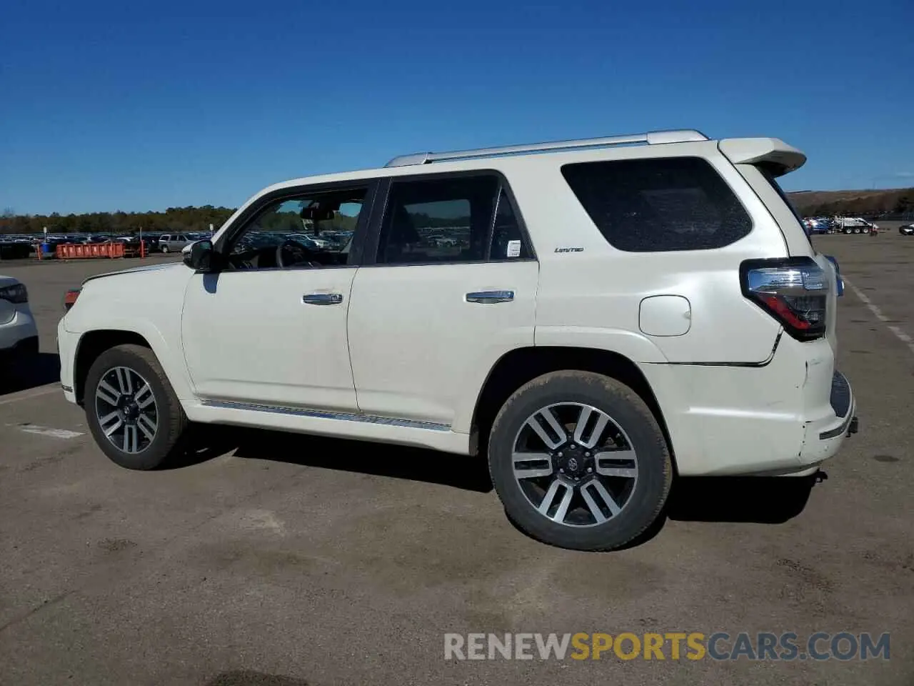 2 Photograph of a damaged car JTEBU5JR9K5699640 TOYOTA 4RUNNER 2019