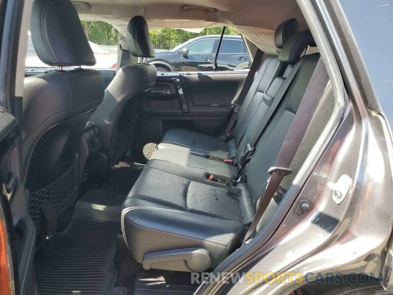 11 Photograph of a damaged car JTEBU5JR9K5702004 TOYOTA 4RUNNER 2019