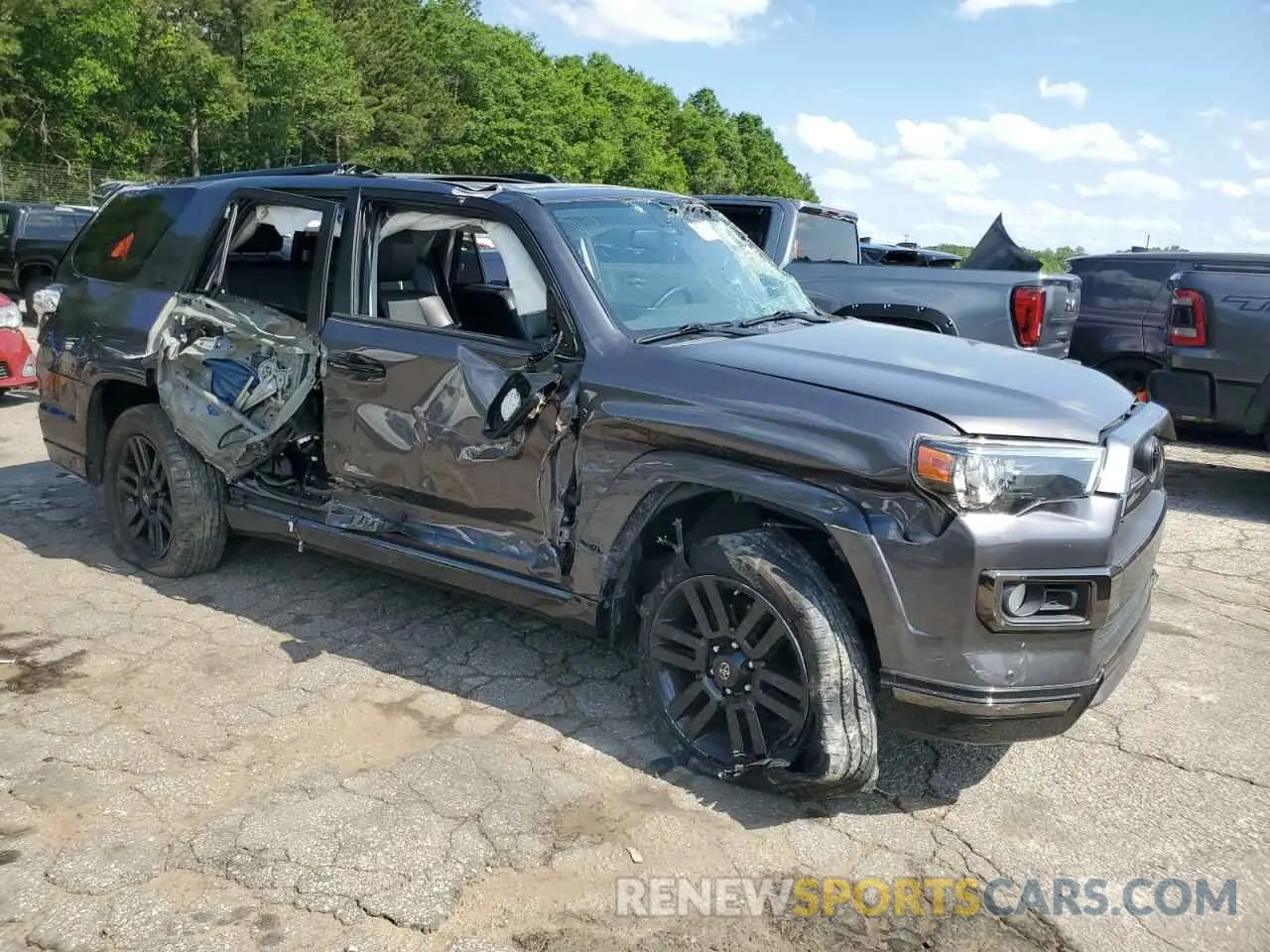 4 Photograph of a damaged car JTEBU5JR9K5702004 TOYOTA 4RUNNER 2019