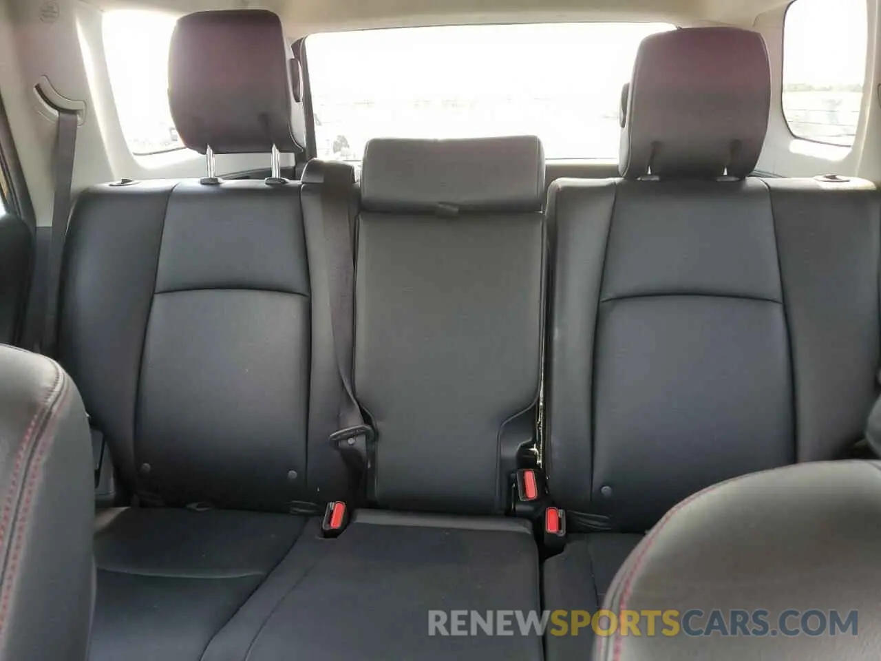 10 Photograph of a damaged car JTEBU5JR9K5702911 TOYOTA 4RUNNER 2019