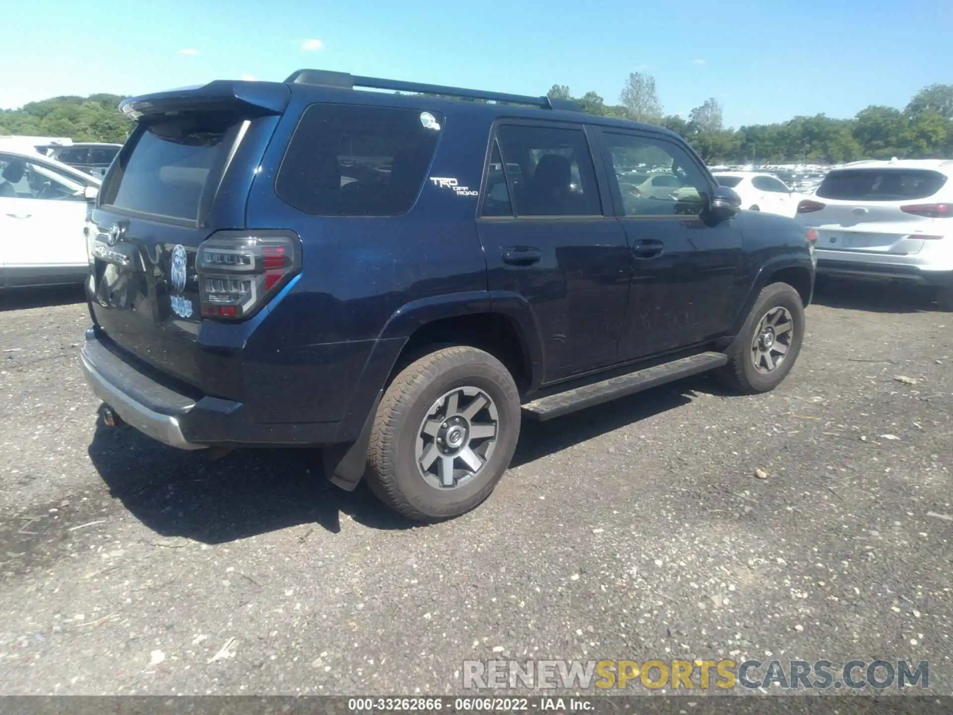 4 Photograph of a damaged car JTEBU5JR9K5704366 TOYOTA 4RUNNER 2019