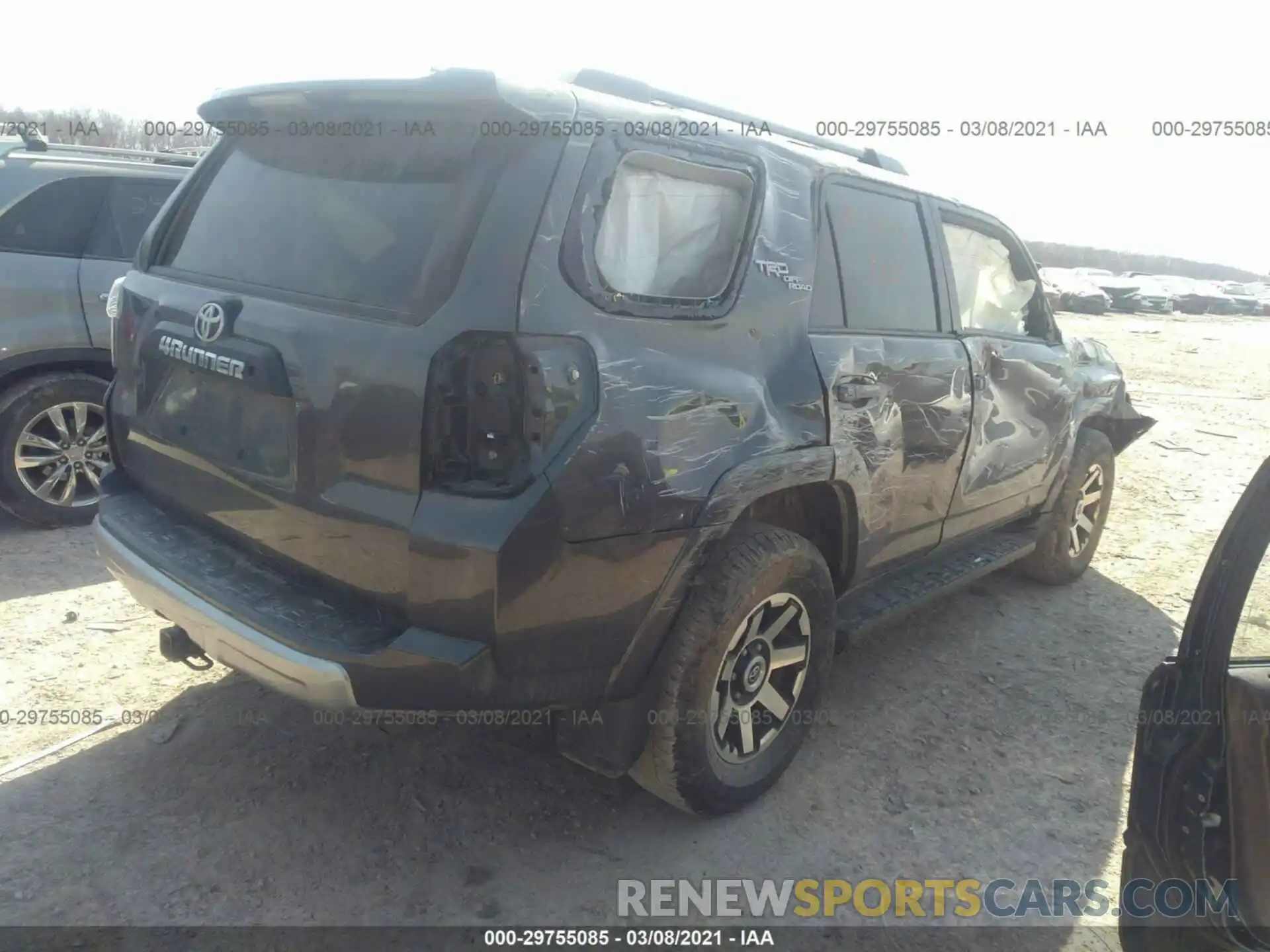 4 Photograph of a damaged car JTEBU5JR9K5708028 TOYOTA 4RUNNER 2019