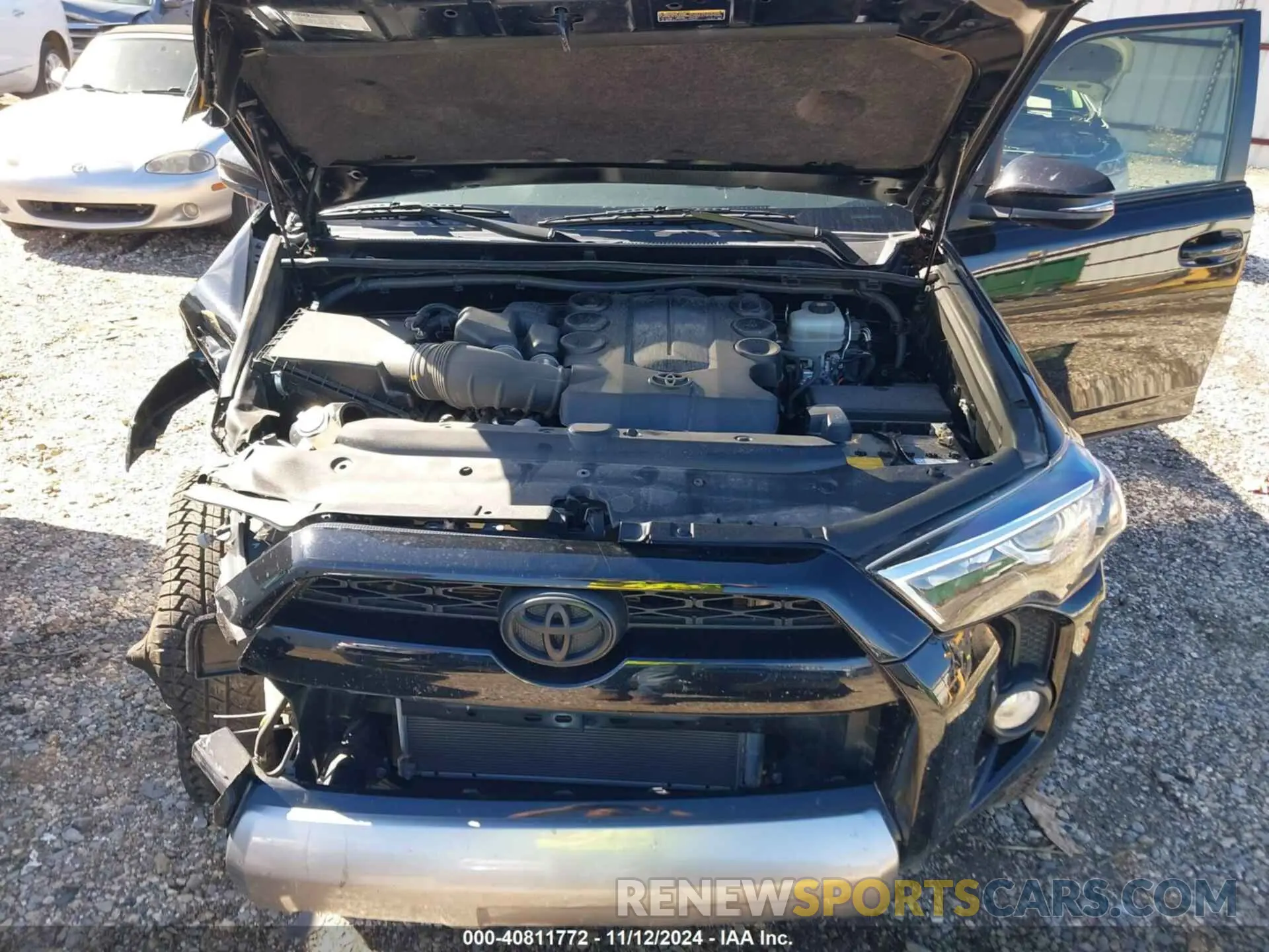 10 Photograph of a damaged car JTEBU5JR9K5723872 TOYOTA 4RUNNER 2019