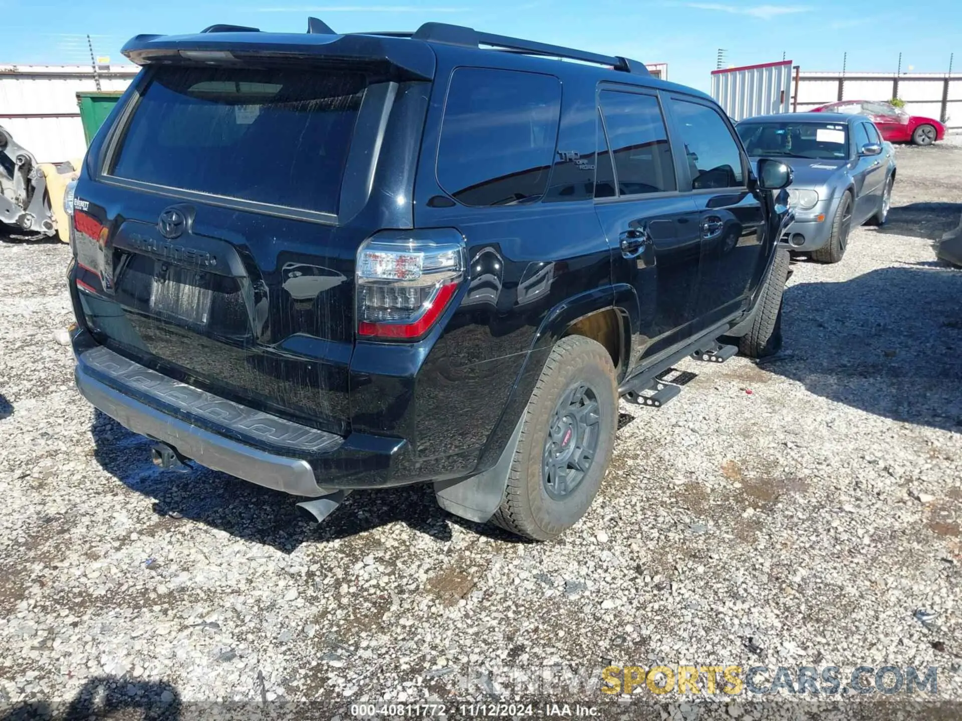 4 Photograph of a damaged car JTEBU5JR9K5723872 TOYOTA 4RUNNER 2019