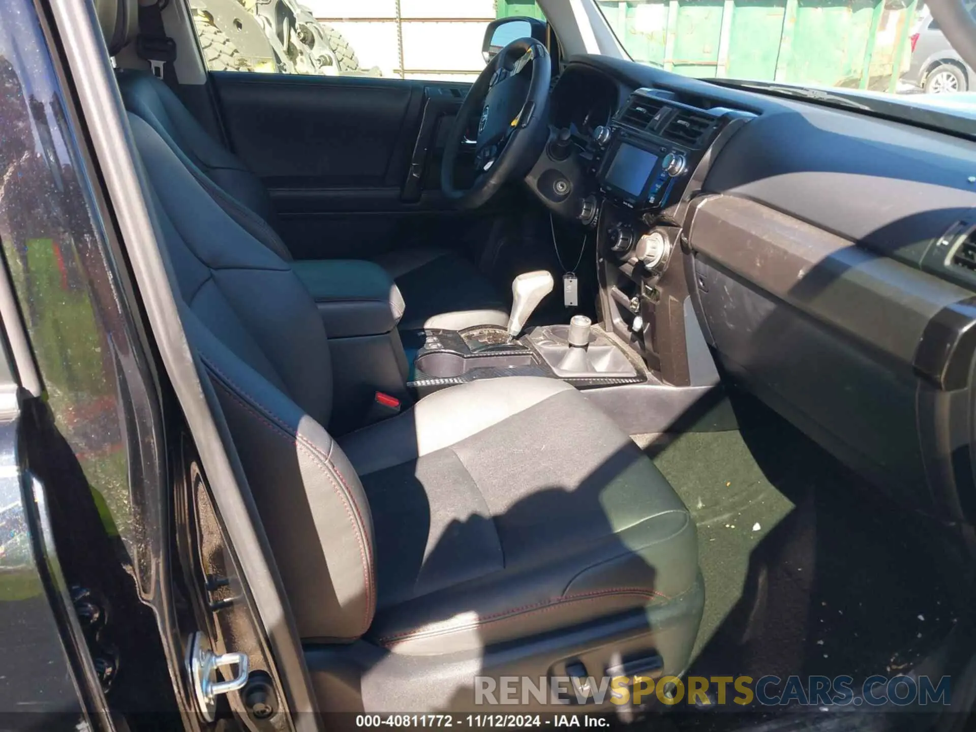 5 Photograph of a damaged car JTEBU5JR9K5723872 TOYOTA 4RUNNER 2019