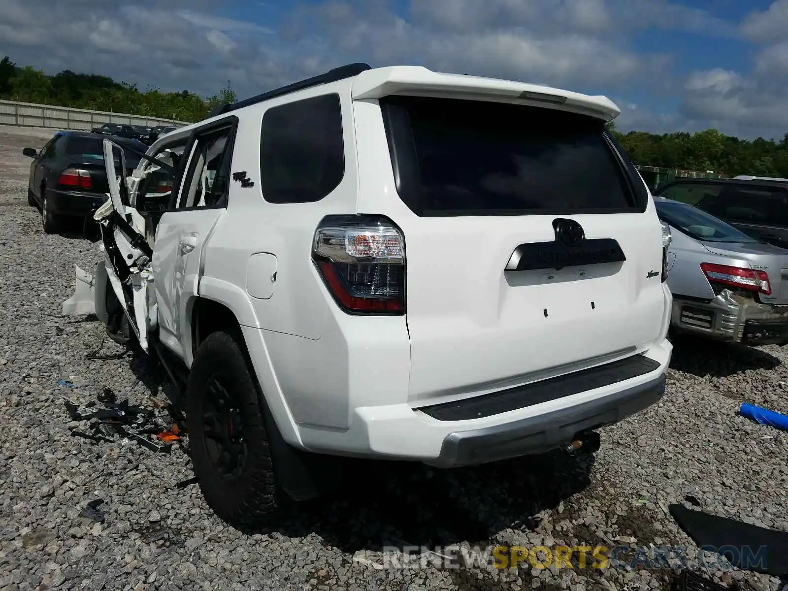 3 Photograph of a damaged car JTEBU5JR9K5725590 TOYOTA 4RUNNER 2019