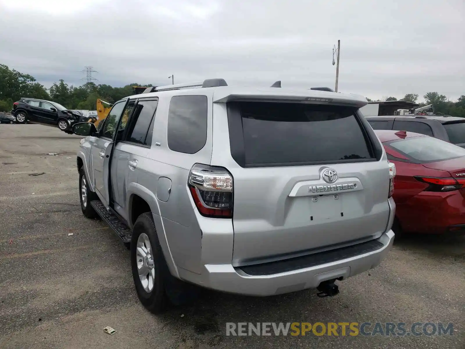 3 Photograph of a damaged car JTEBU5JR9K5726335 TOYOTA 4RUNNER 2019