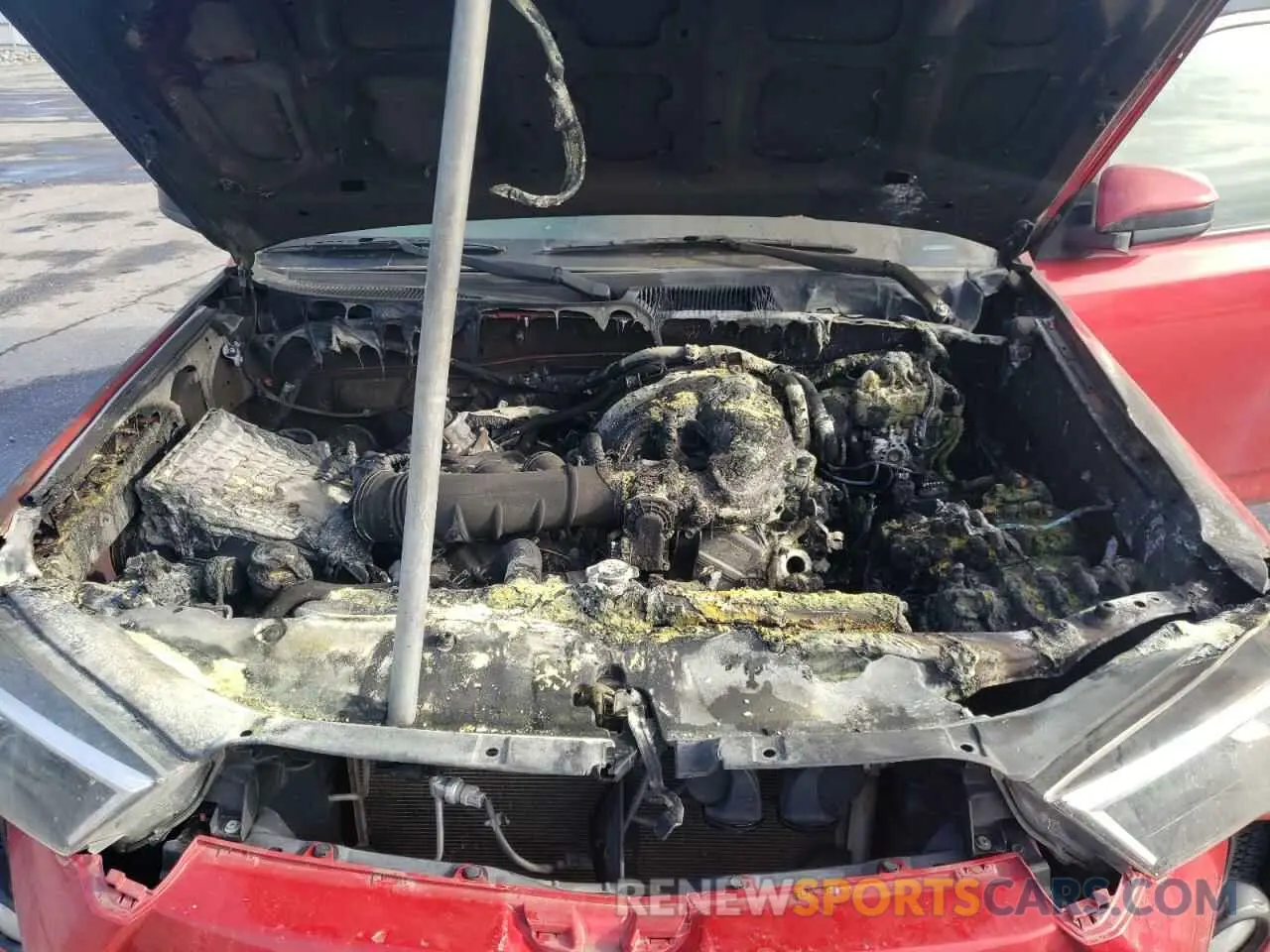 13 Photograph of a damaged car JTEBU5JRXK5613395 TOYOTA 4RUNNER 2019