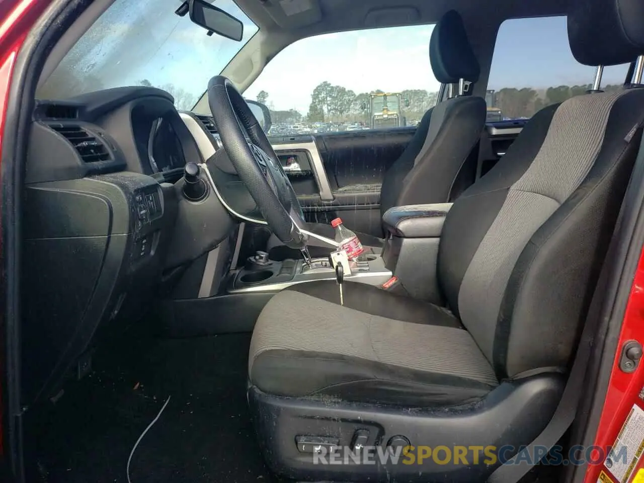 7 Photograph of a damaged car JTEBU5JRXK5613395 TOYOTA 4RUNNER 2019