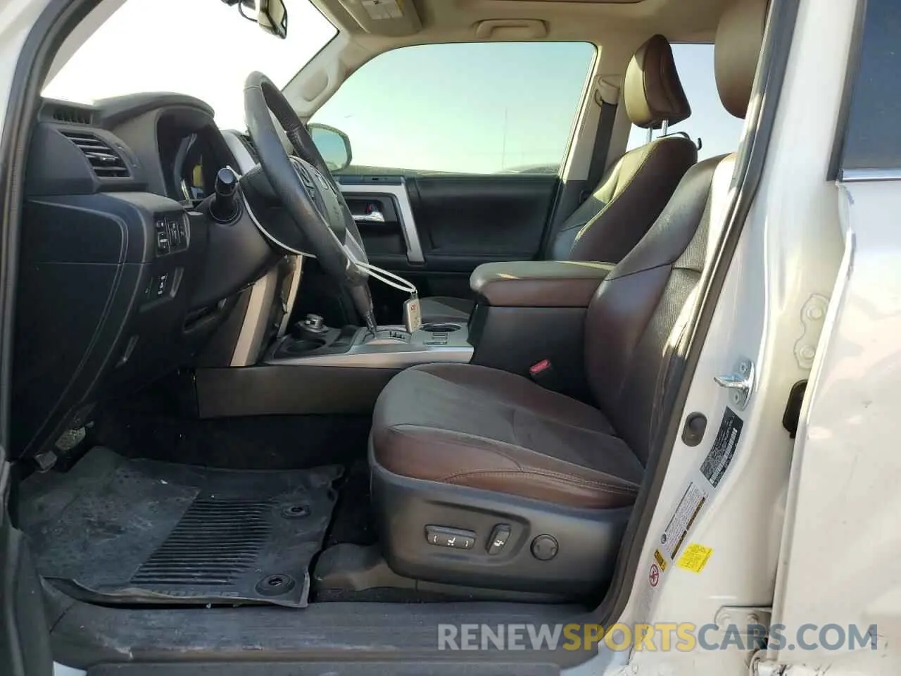7 Photograph of a damaged car JTEBU5JRXK5615454 TOYOTA 4RUNNER 2019