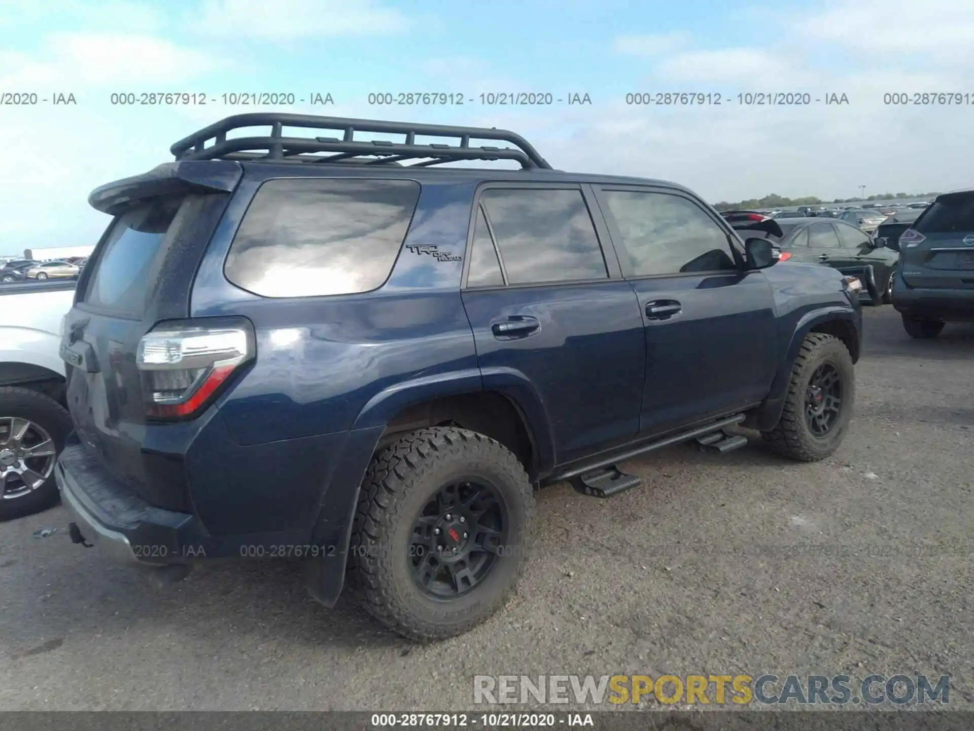 4 Photograph of a damaged car JTEBU5JRXK5633274 TOYOTA 4RUNNER 2019