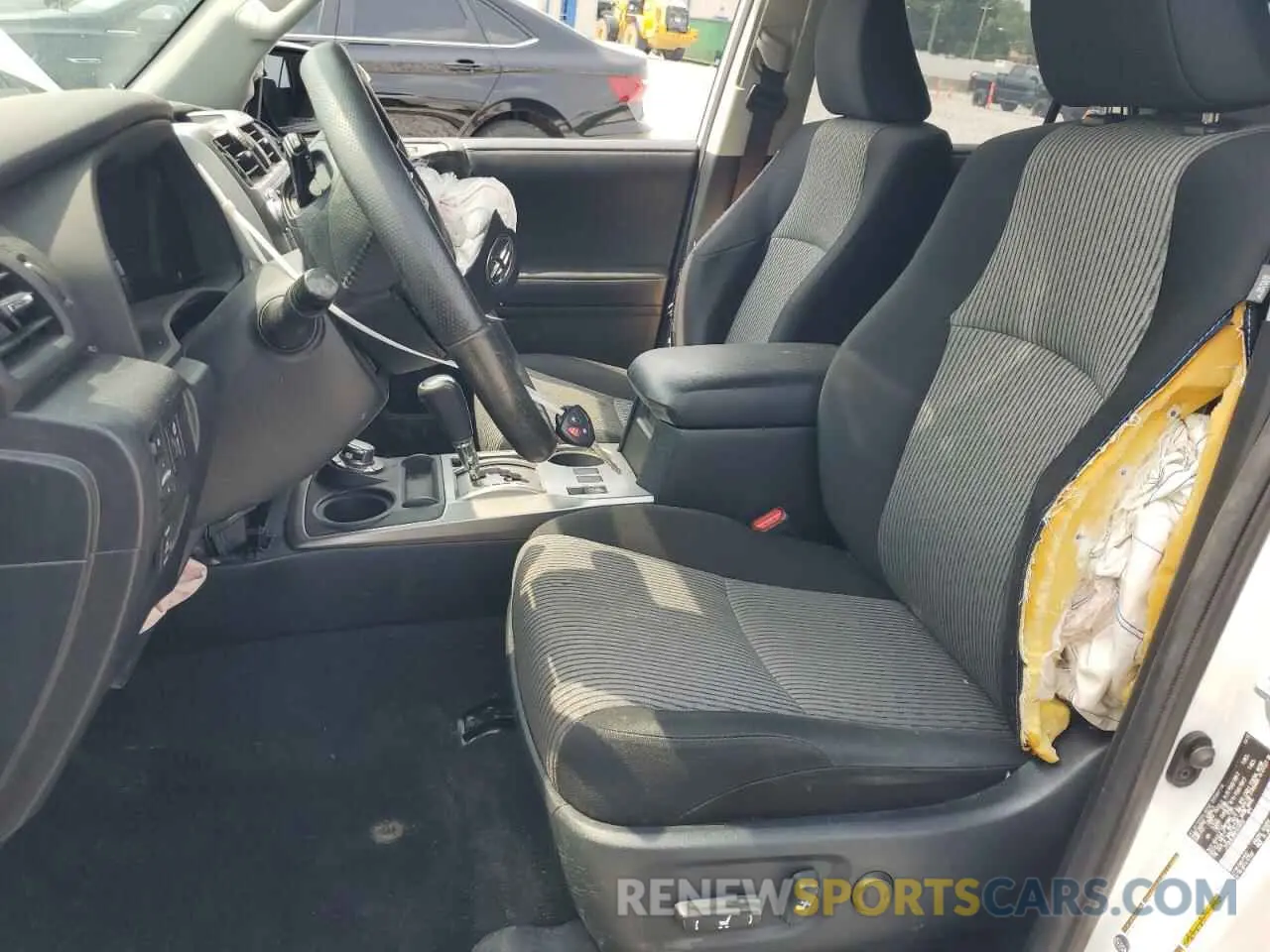 7 Photograph of a damaged car JTEBU5JRXK5634523 TOYOTA 4RUNNER 2019