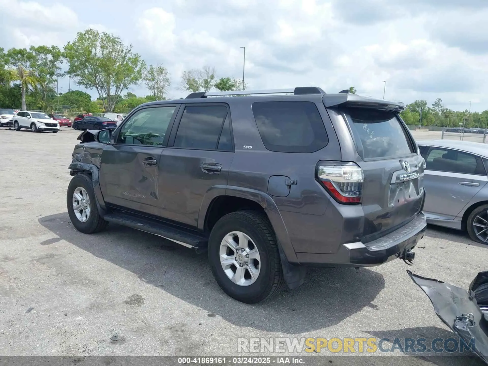 3 Photograph of a damaged car JTEBU5JRXK5638880 TOYOTA 4RUNNER 2019