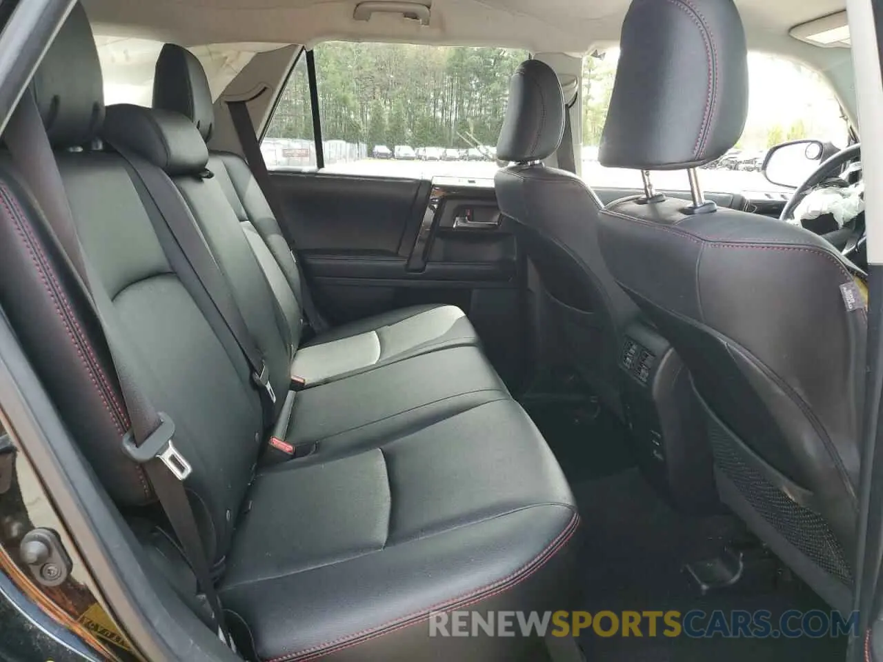11 Photograph of a damaged car JTEBU5JRXK5643299 TOYOTA 4RUNNER 2019