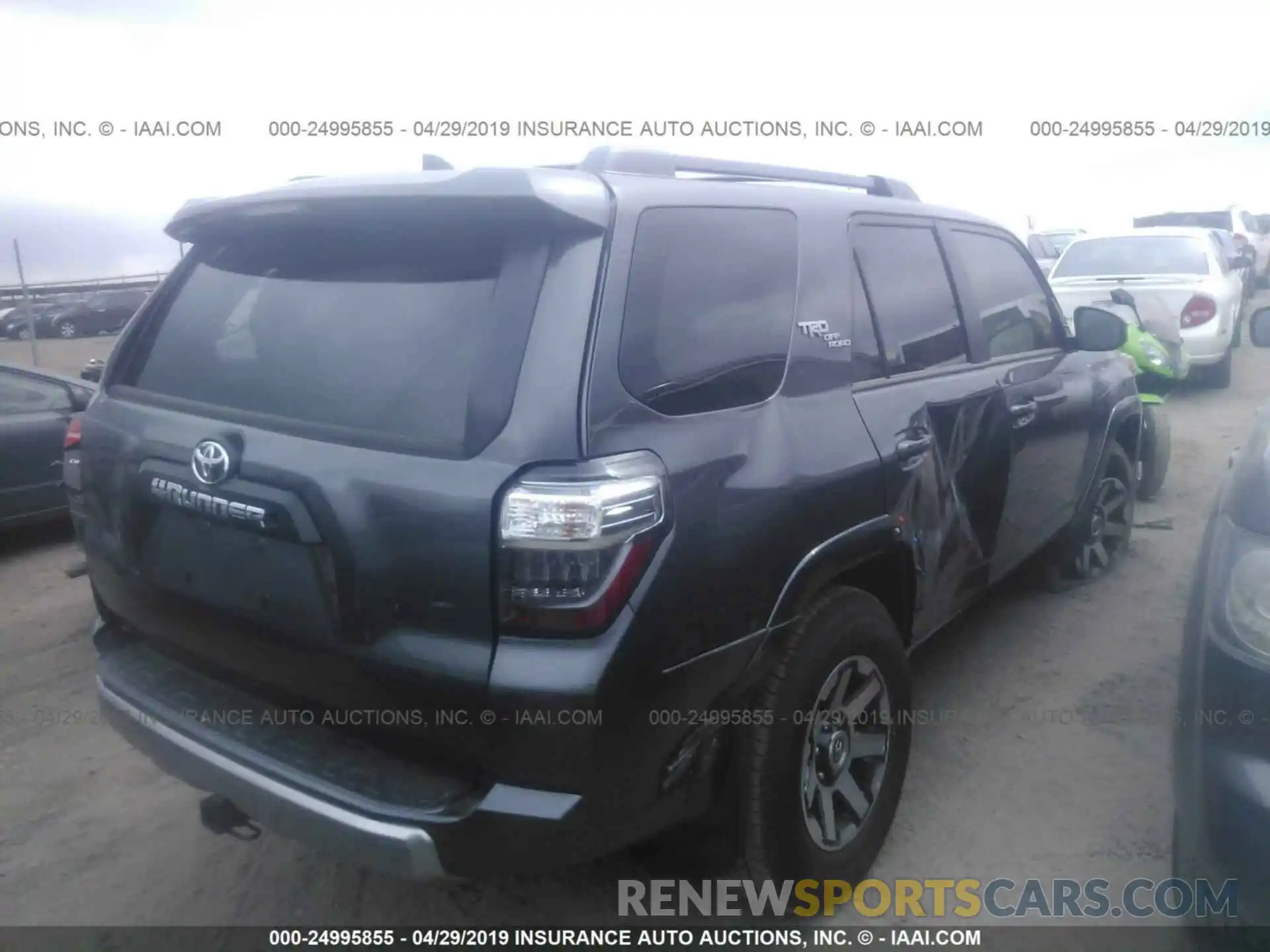 4 Photograph of a damaged car JTEBU5JRXK5644100 TOYOTA 4RUNNER 2019