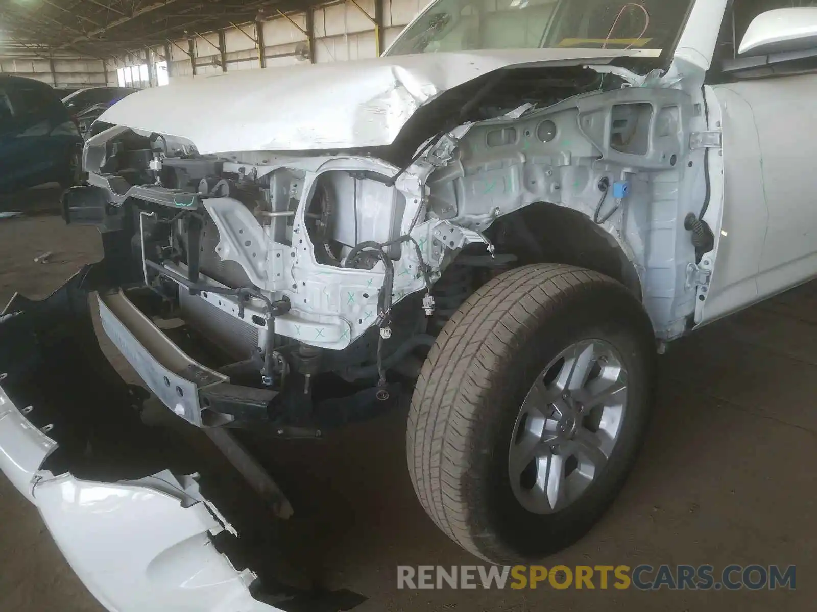 9 Photograph of a damaged car JTEBU5JRXK5657798 TOYOTA 4RUNNER 2019