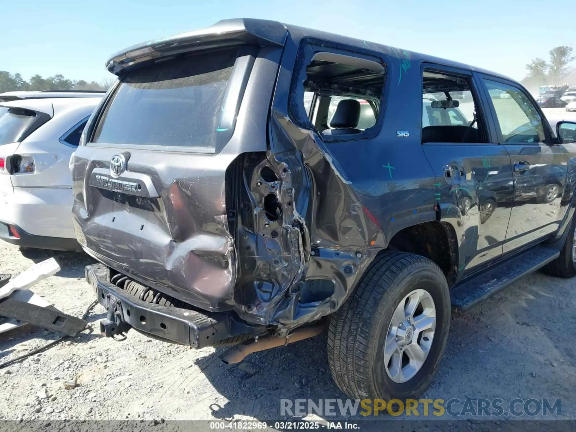 19 Photograph of a damaged car JTEBU5JRXK5664489 TOYOTA 4RUNNER 2019