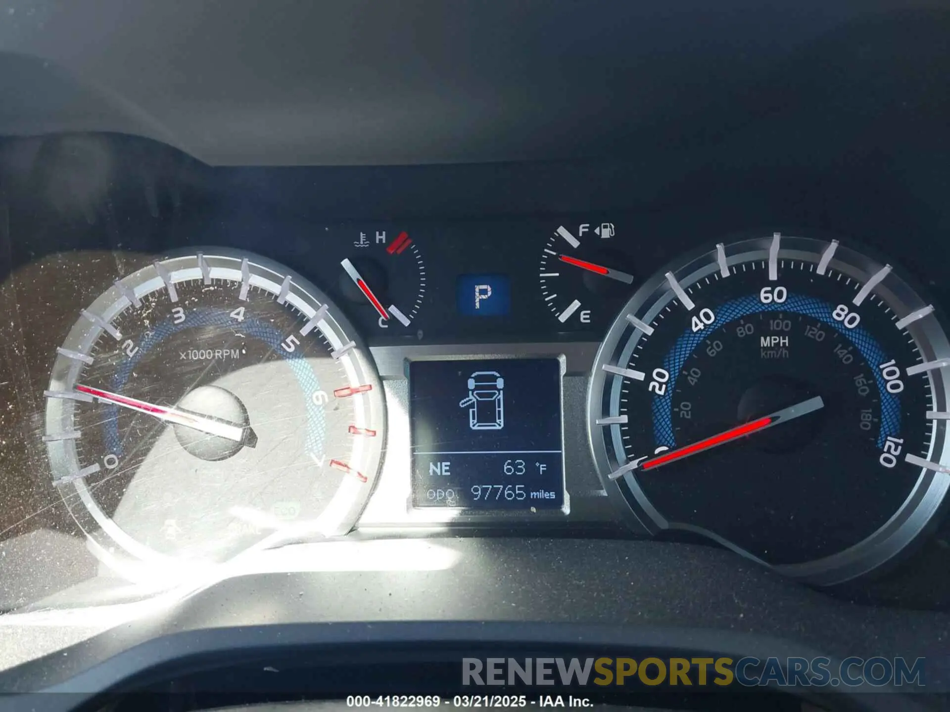 7 Photograph of a damaged car JTEBU5JRXK5664489 TOYOTA 4RUNNER 2019