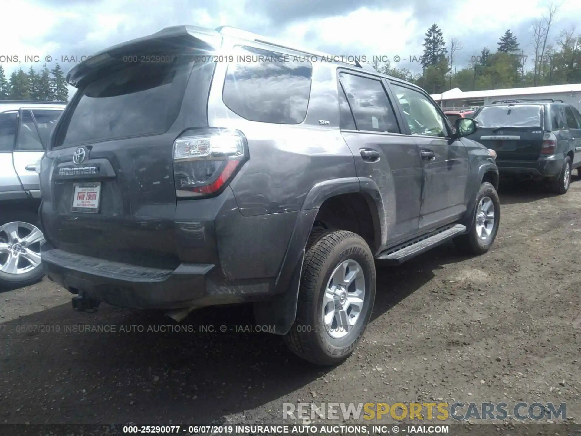 4 Photograph of a damaged car JTEBU5JRXK5672091 TOYOTA 4RUNNER 2019