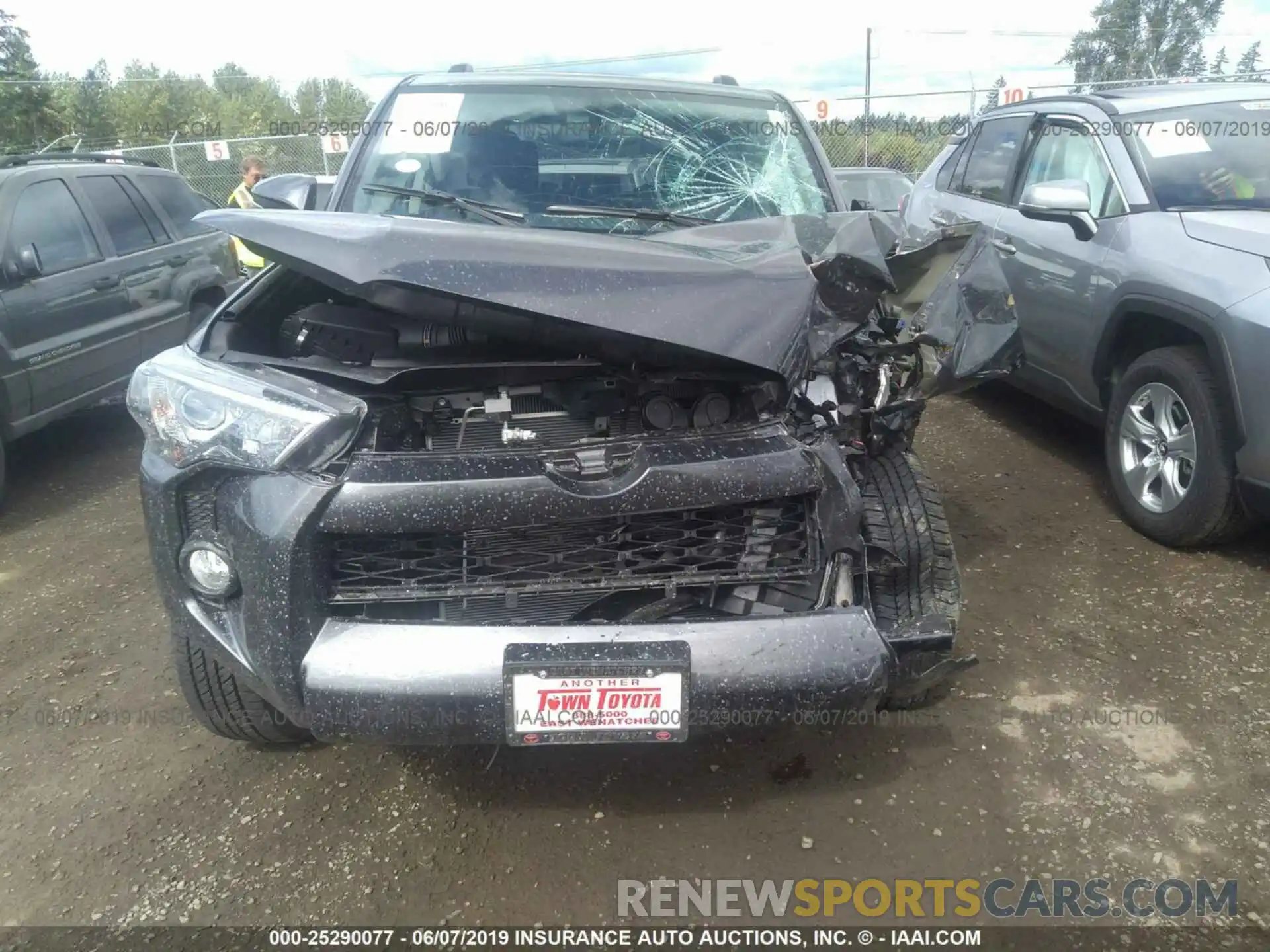 6 Photograph of a damaged car JTEBU5JRXK5672091 TOYOTA 4RUNNER 2019