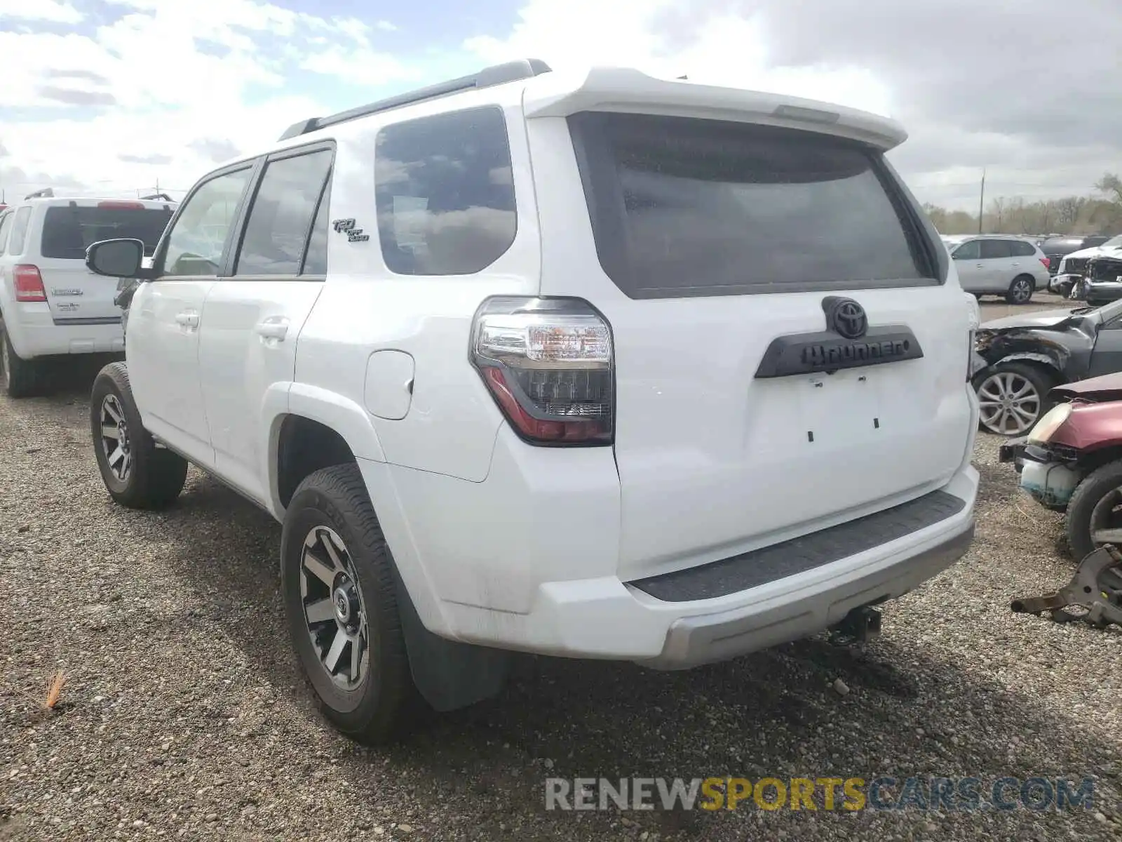 3 Photograph of a damaged car JTEBU5JRXK5685326 TOYOTA 4RUNNER 2019