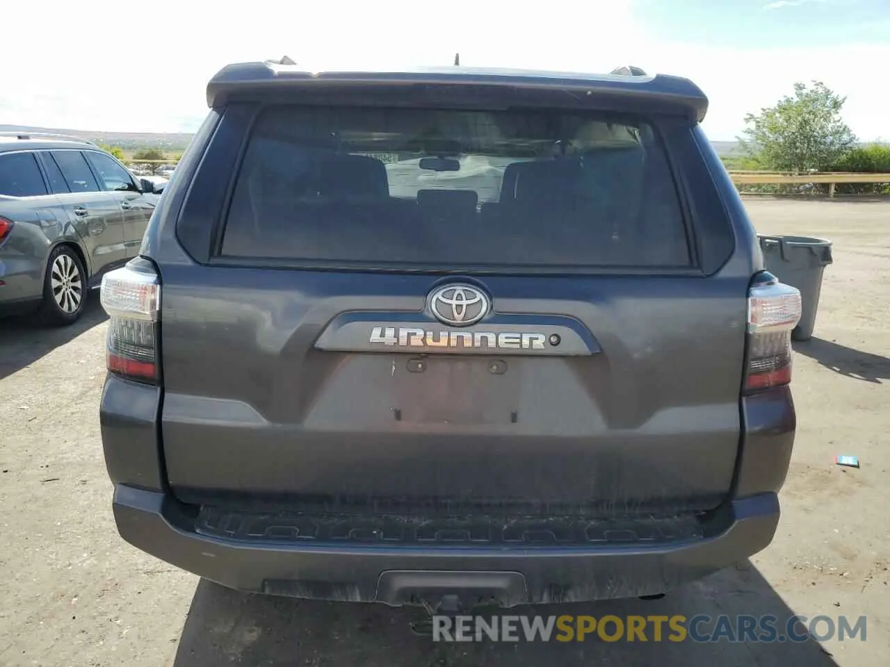 6 Photograph of a damaged car JTEBU5JRXK5693278 TOYOTA 4RUNNER 2019