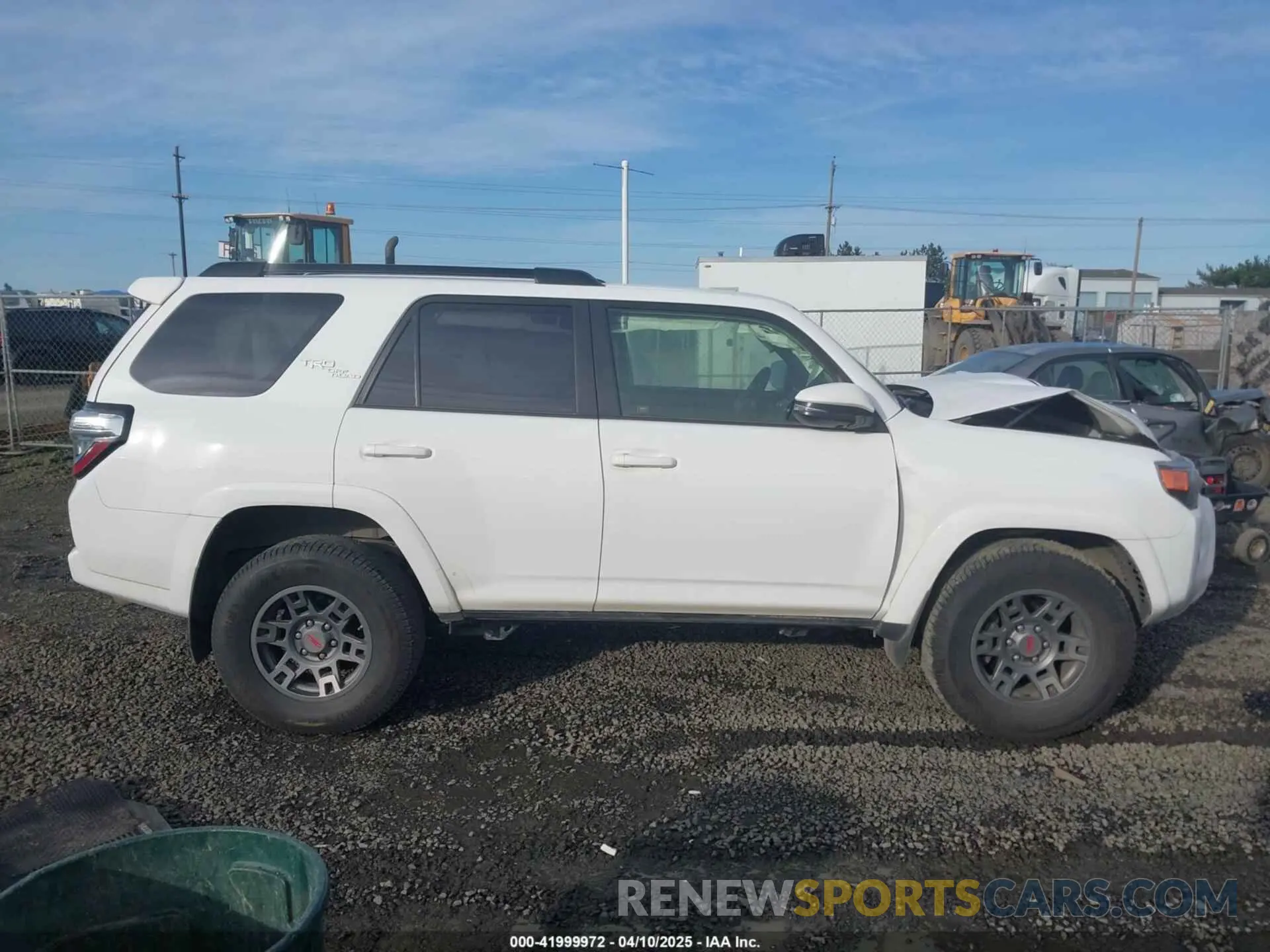 14 Photograph of a damaged car JTEBU5JRXK5700956 TOYOTA 4RUNNER 2019