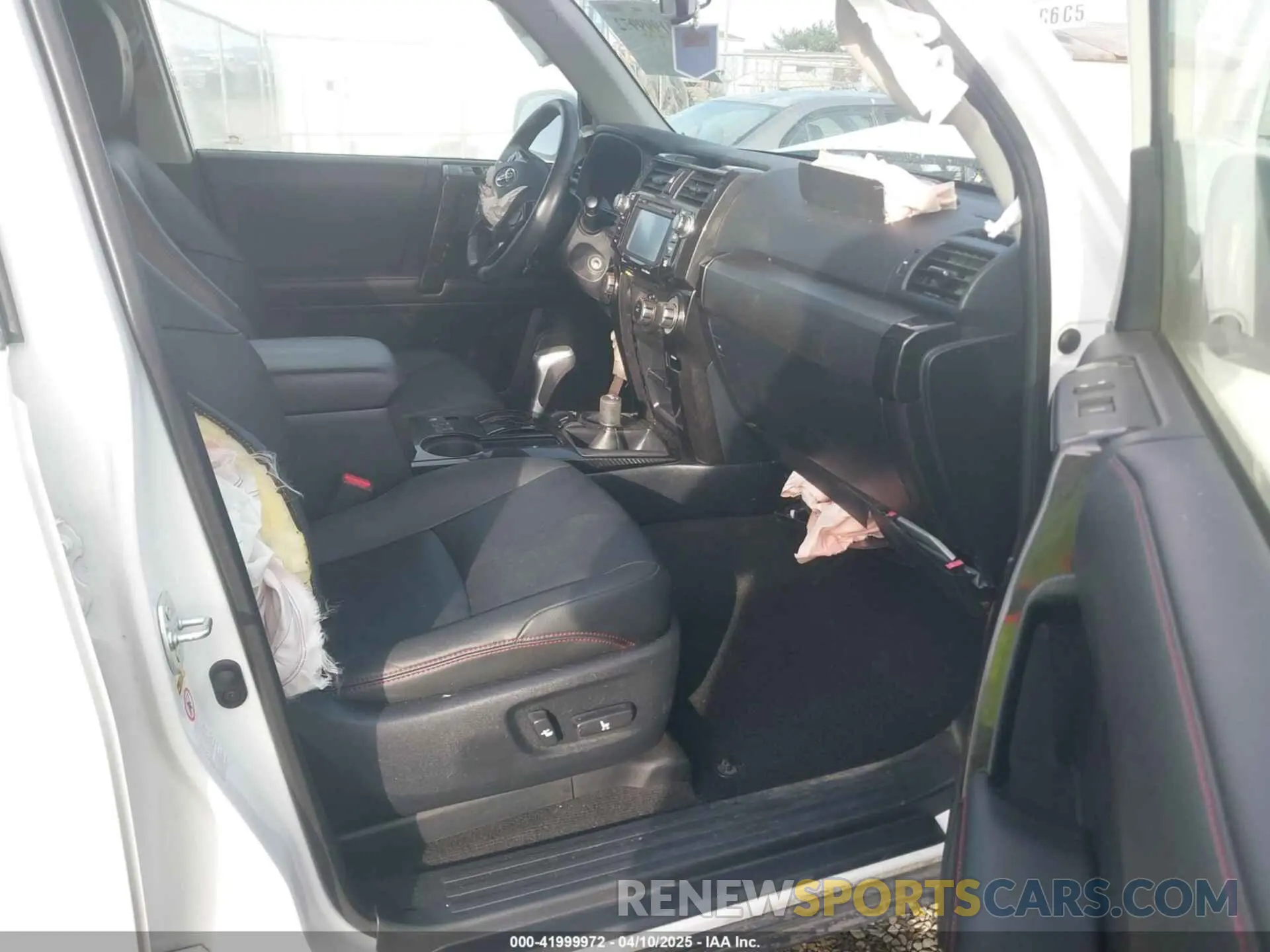 5 Photograph of a damaged car JTEBU5JRXK5700956 TOYOTA 4RUNNER 2019