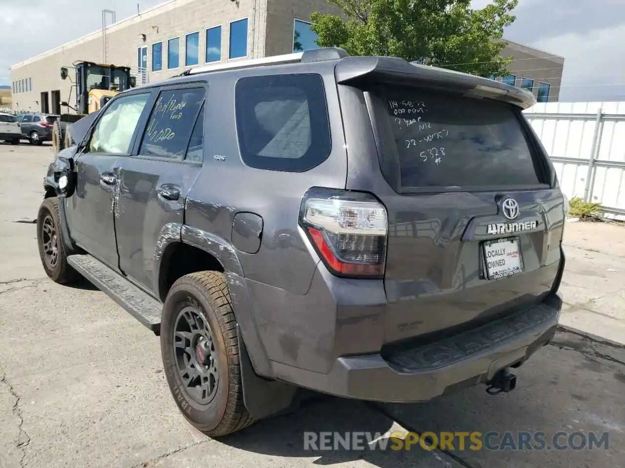 3 Photograph of a damaged car JTEBU5JRXK5701038 TOYOTA 4RUNNER 2019