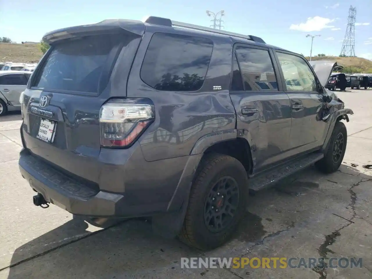 4 Photograph of a damaged car JTEBU5JRXK5701038 TOYOTA 4RUNNER 2019