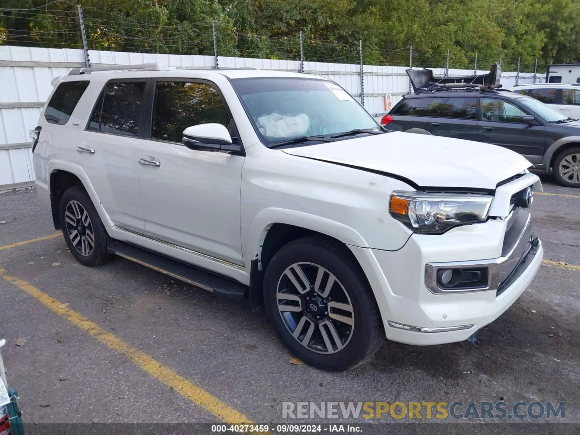 1 Photograph of a damaged car JTEBU5JRXK5701279 TOYOTA 4RUNNER 2019