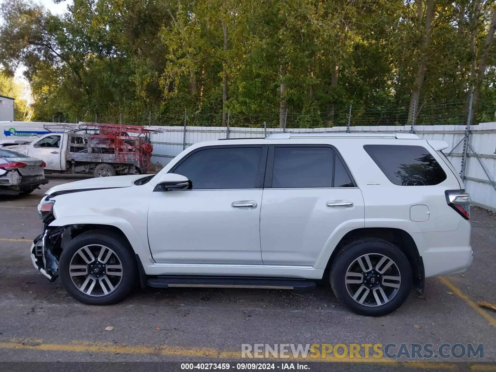 14 Photograph of a damaged car JTEBU5JRXK5701279 TOYOTA 4RUNNER 2019